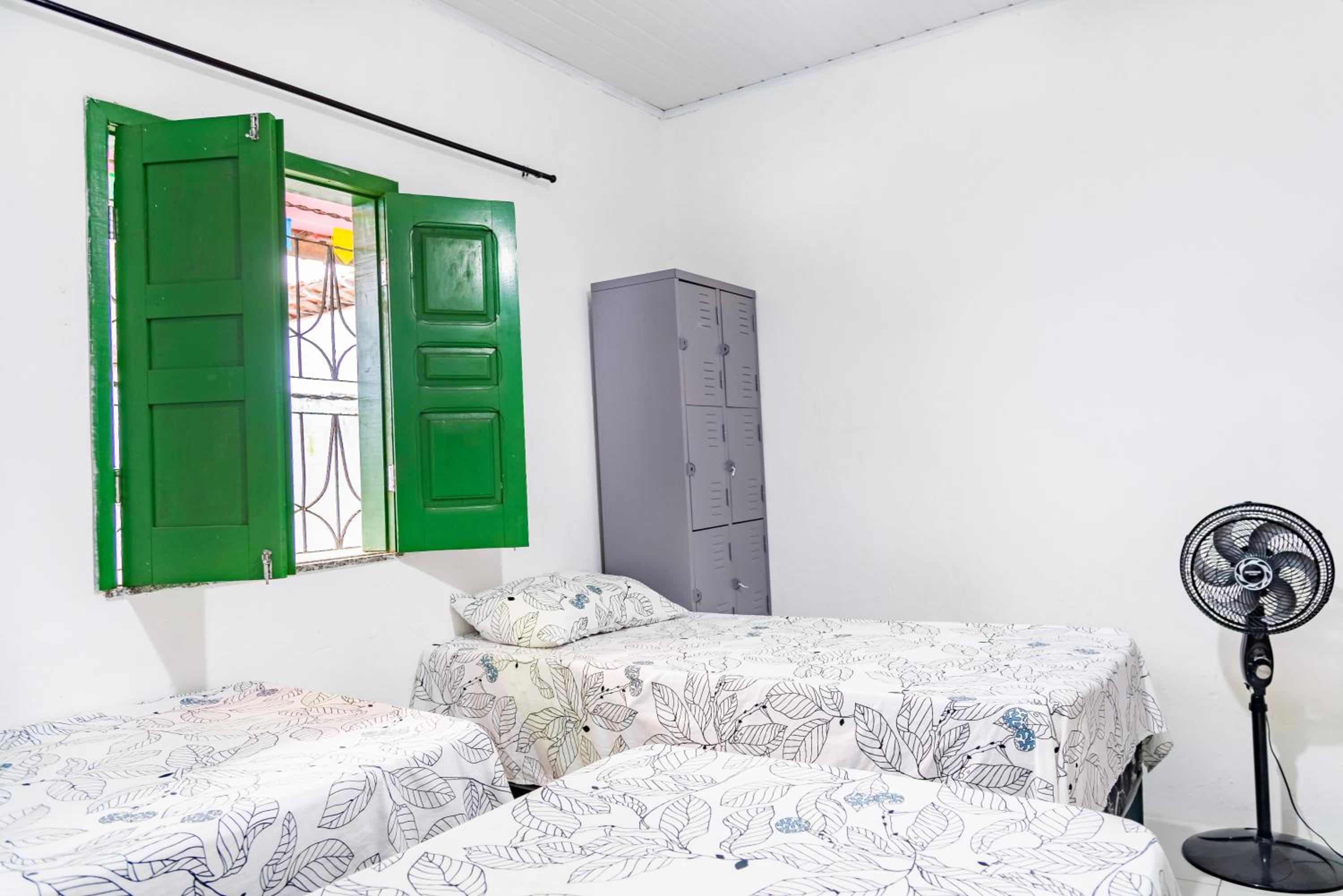 Bed in 6-Bed Female Dormitory Room photo 3