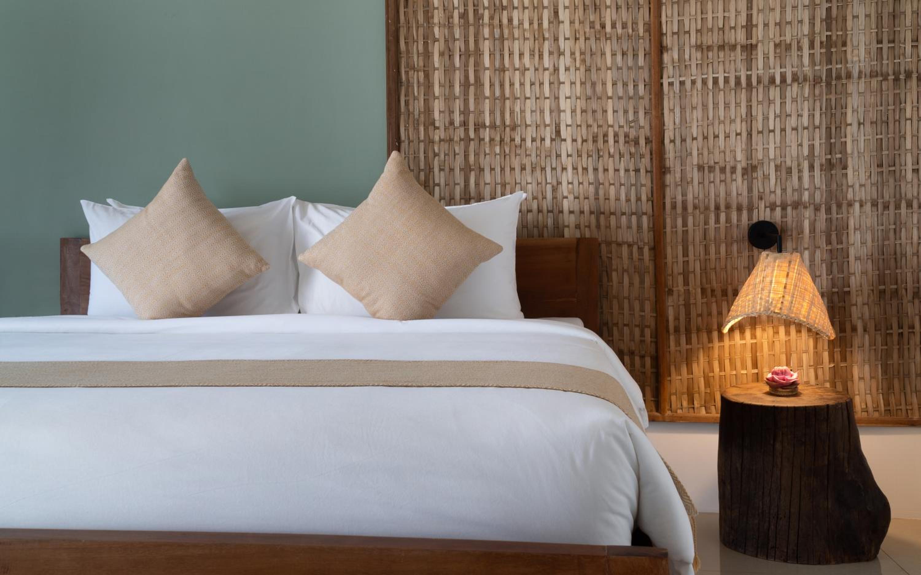 Deluxe Double Room with Balcony at The Jungle - Includes Afternoon Tea & Tree Planting photo 2