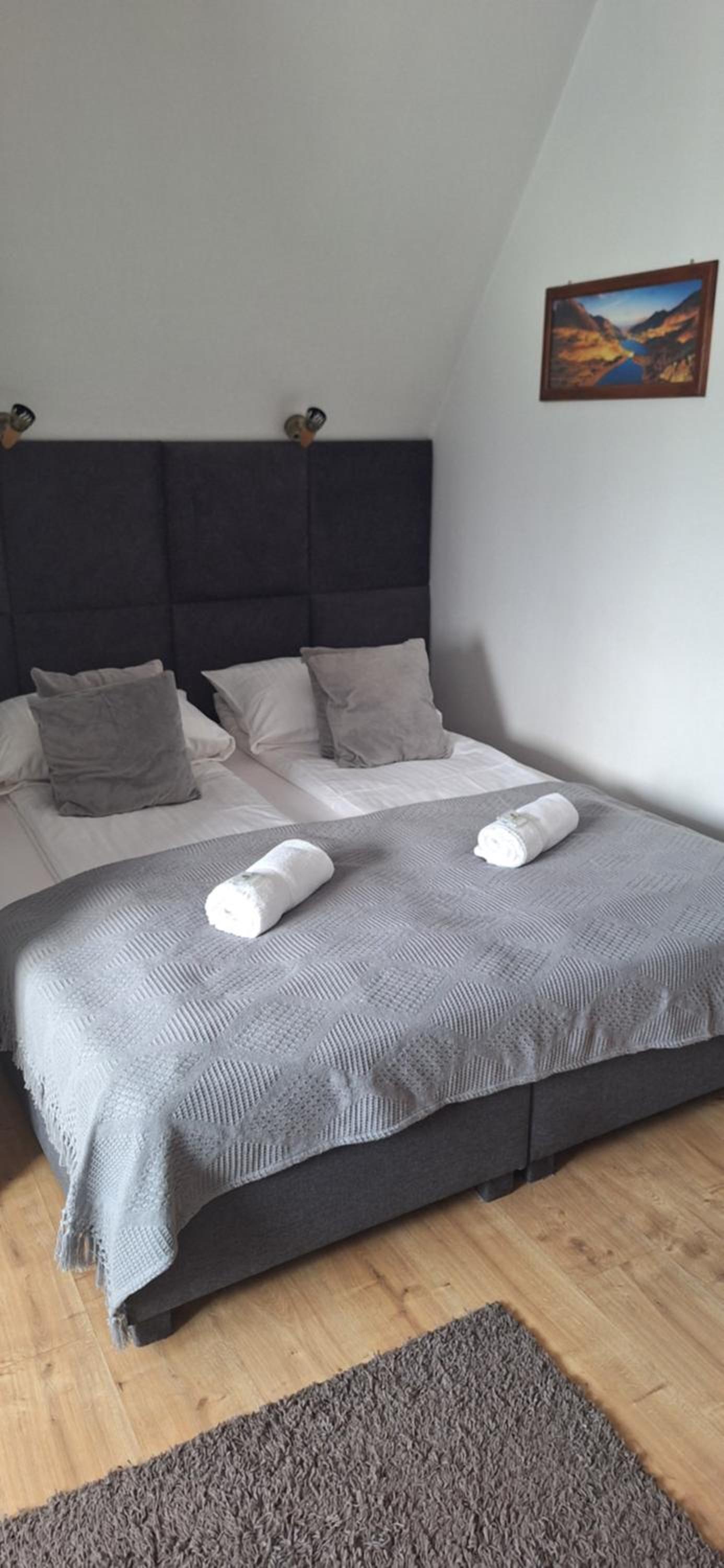 Double or Twin Room with Bathroom photo 1
