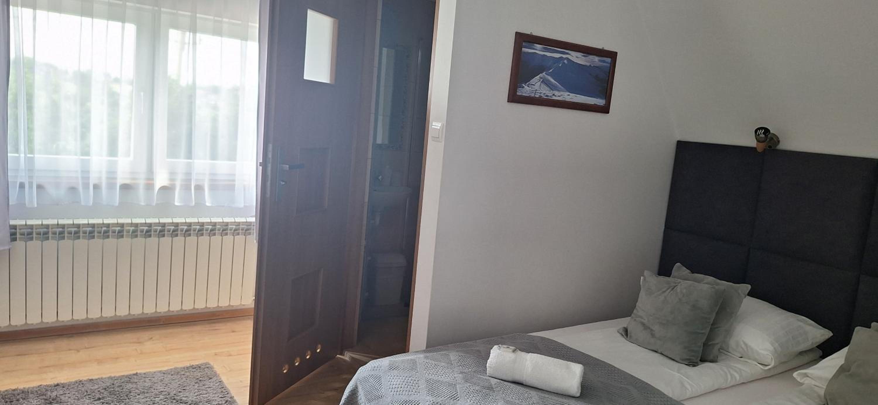 Double or Twin Room with Bathroom photo 3