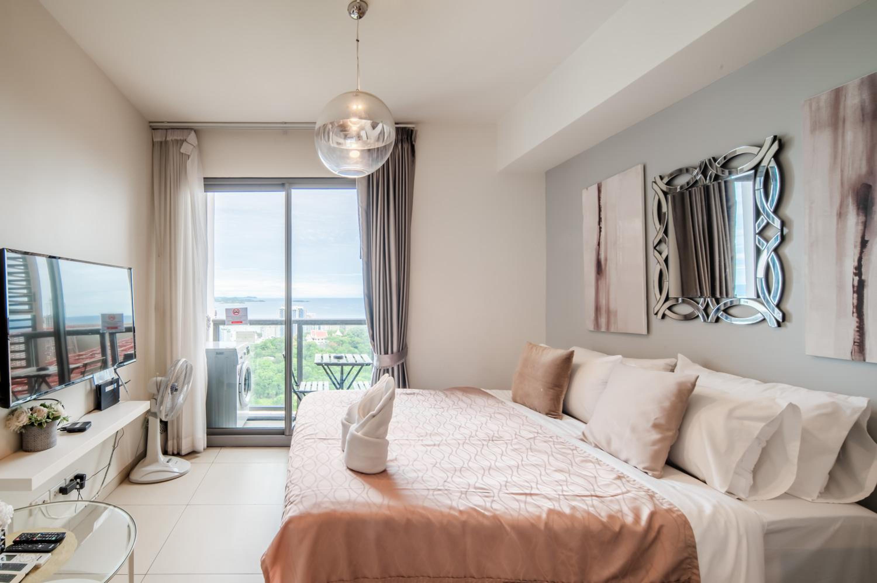 Apartment with Sea View - Photo 1
