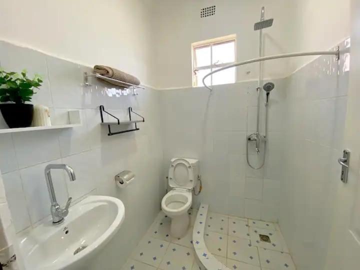 Three-Bedroom House photo 2