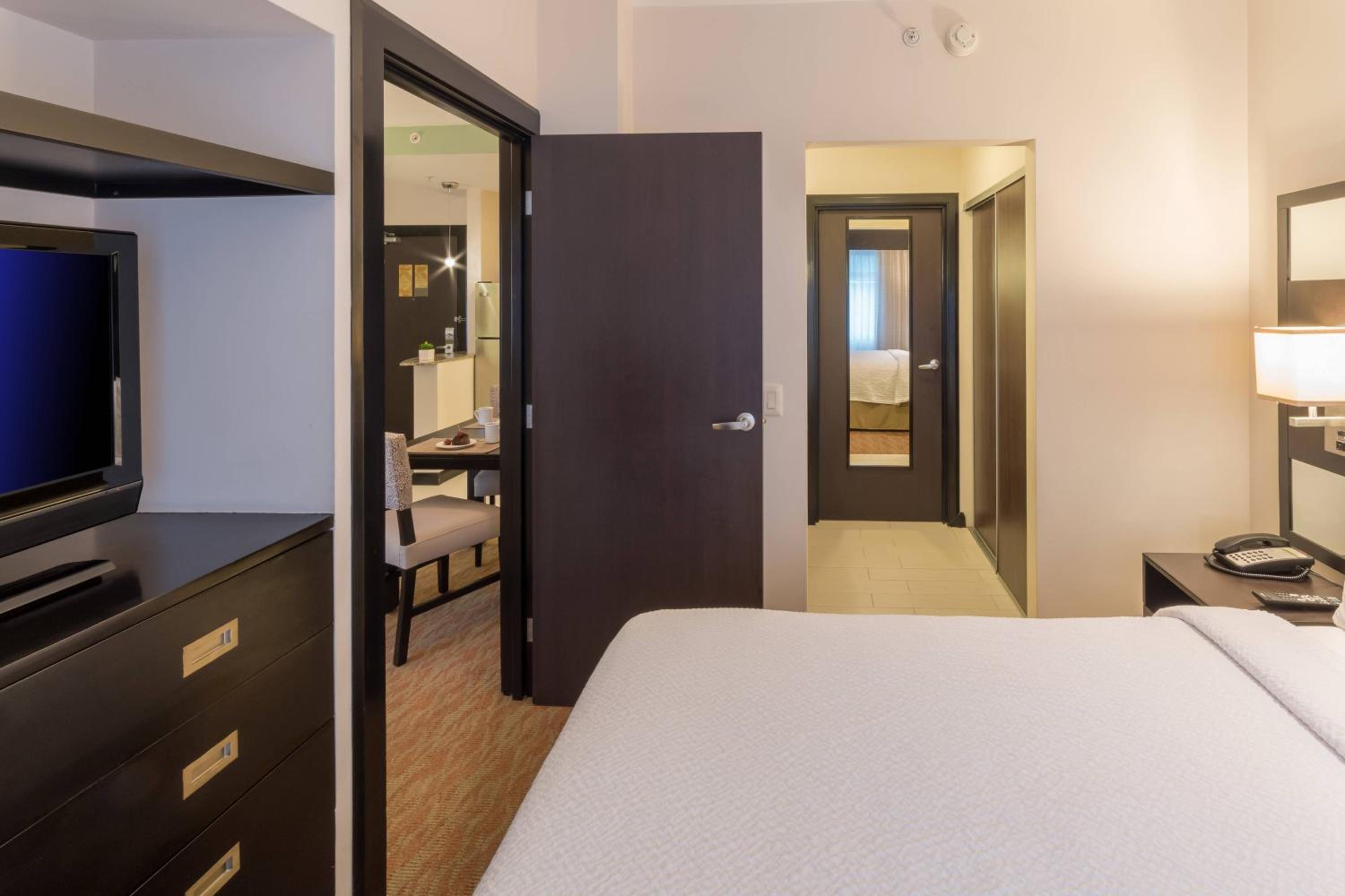 One-Bedroom Suite with Sofa Bed - Photo 1