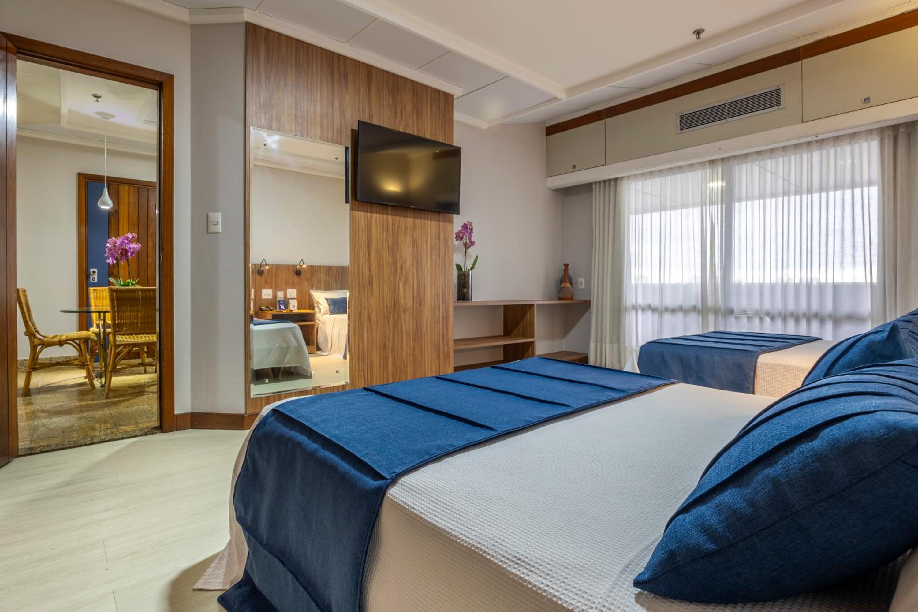 Luxury Suite photo 2