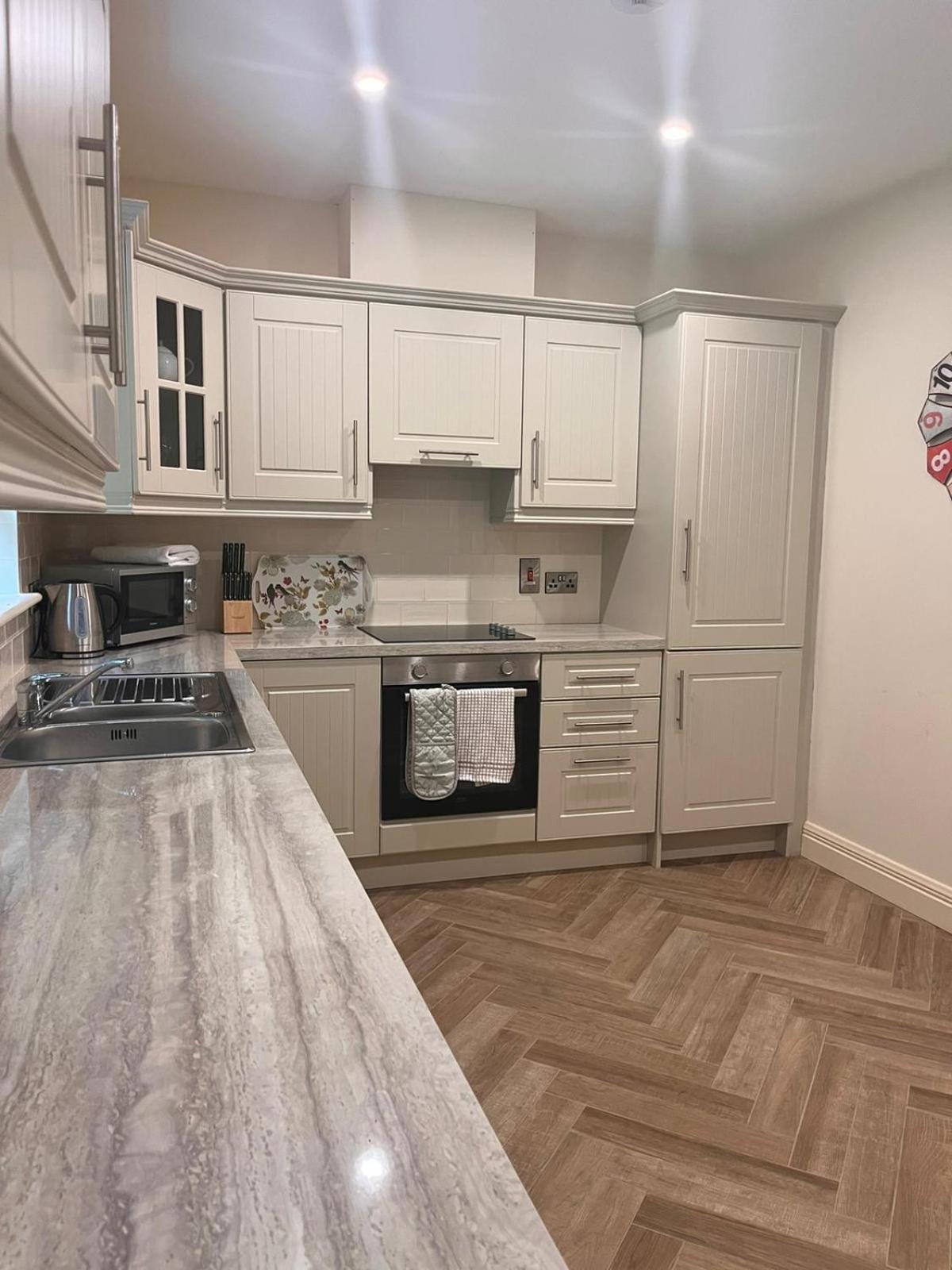 Three-Bedroom House photo 2