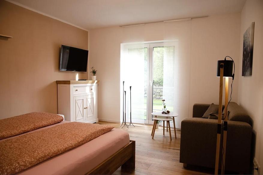 One-Bedroom Apartment photo 2