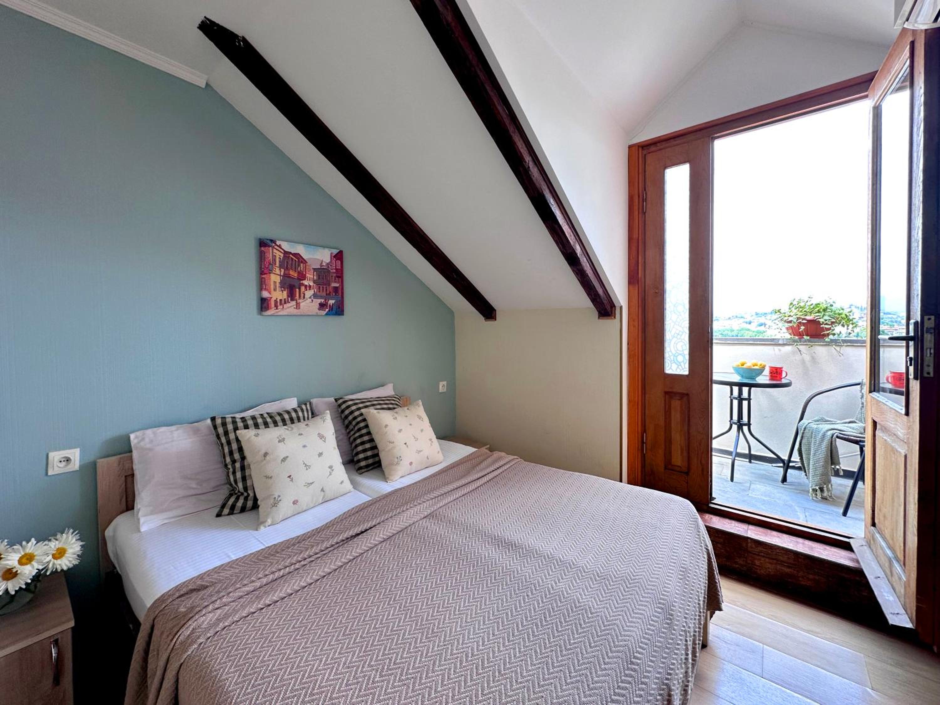 Attic Double Room with balcony photo 1
