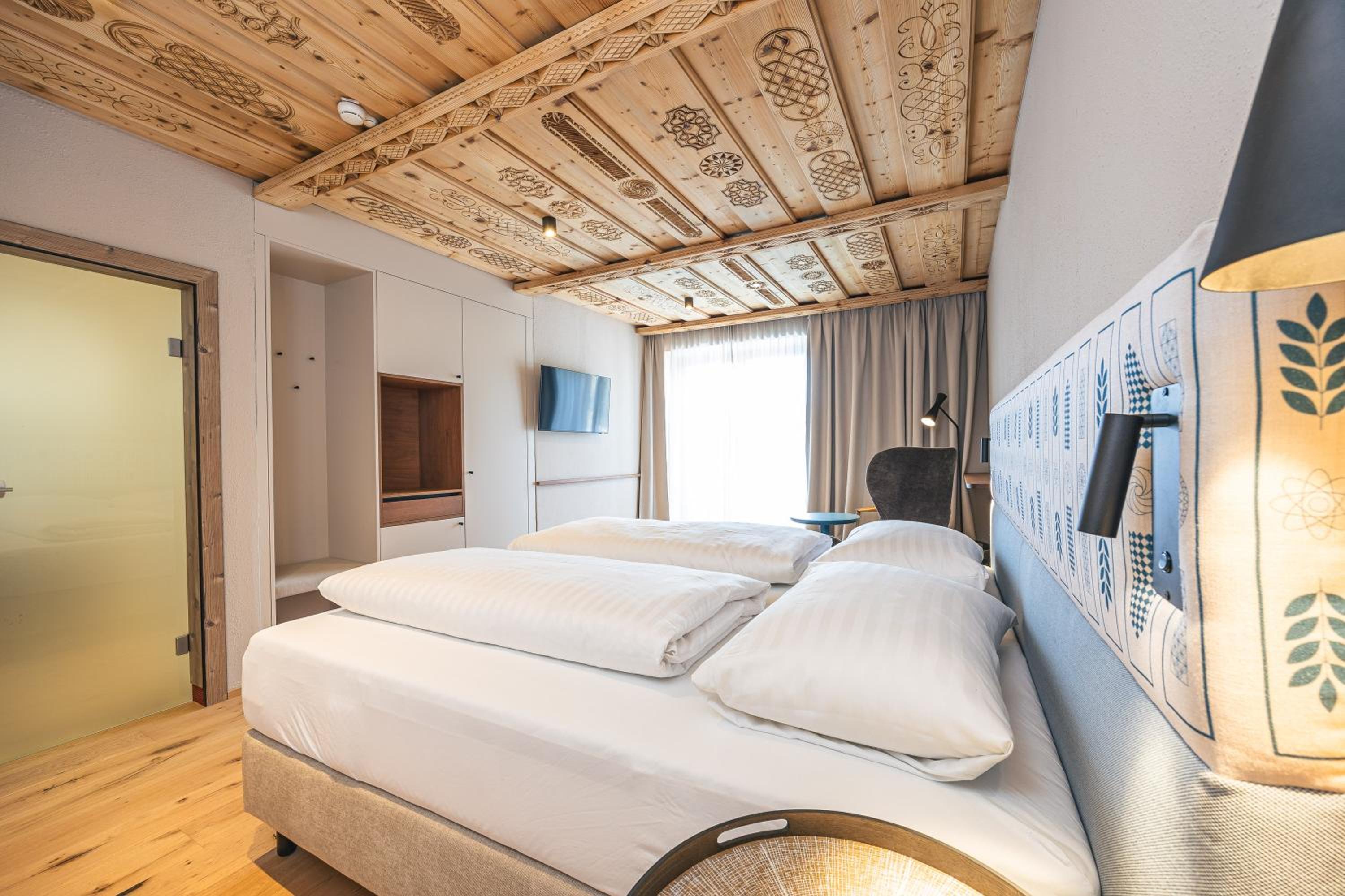 Double Room with Balcony - Photo 1