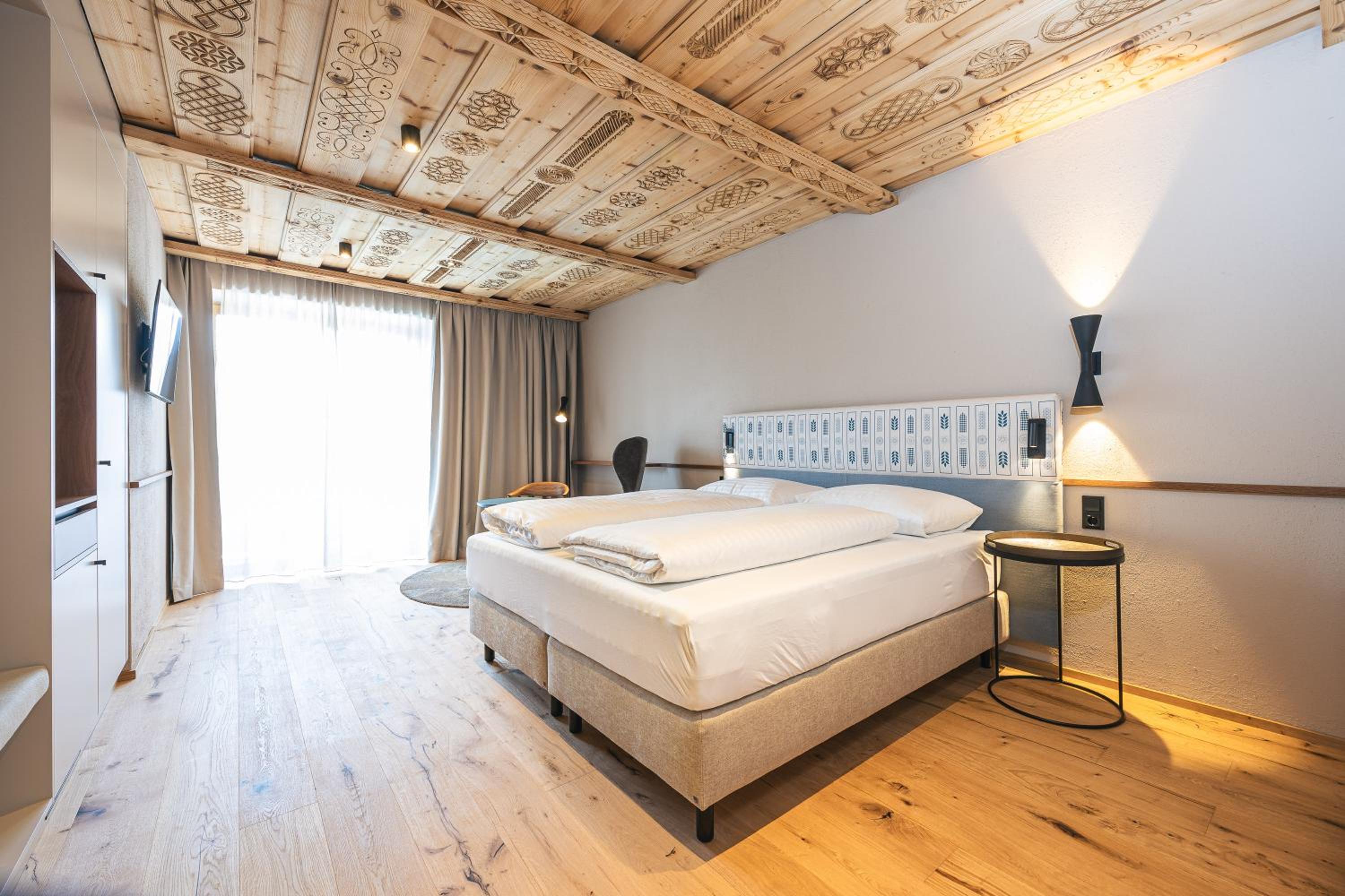 Double Room with Balcony - Photo 3