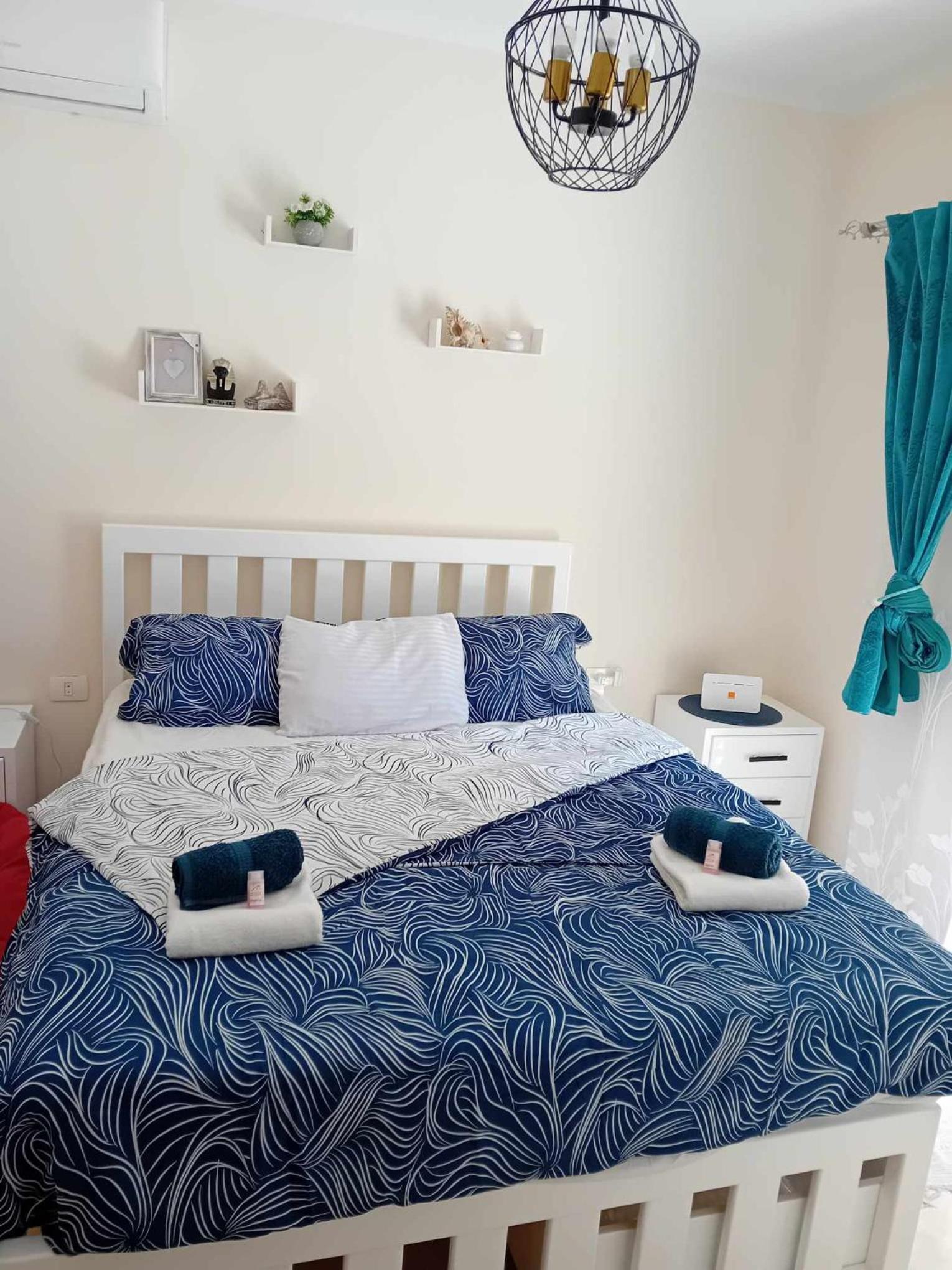 Deluxe Double Room (1 adult + 2 children)