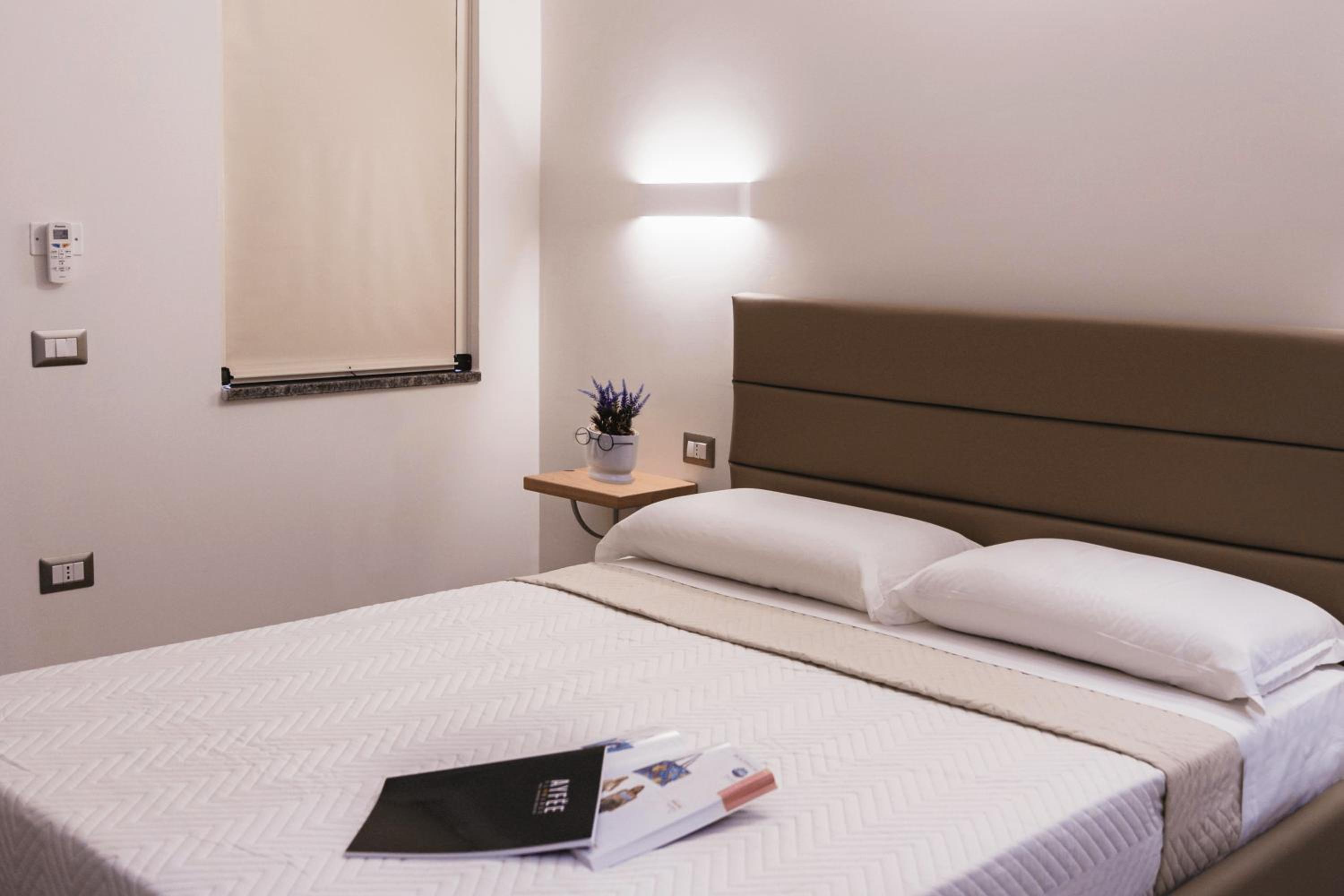 Deluxe Double Room - Photo 4