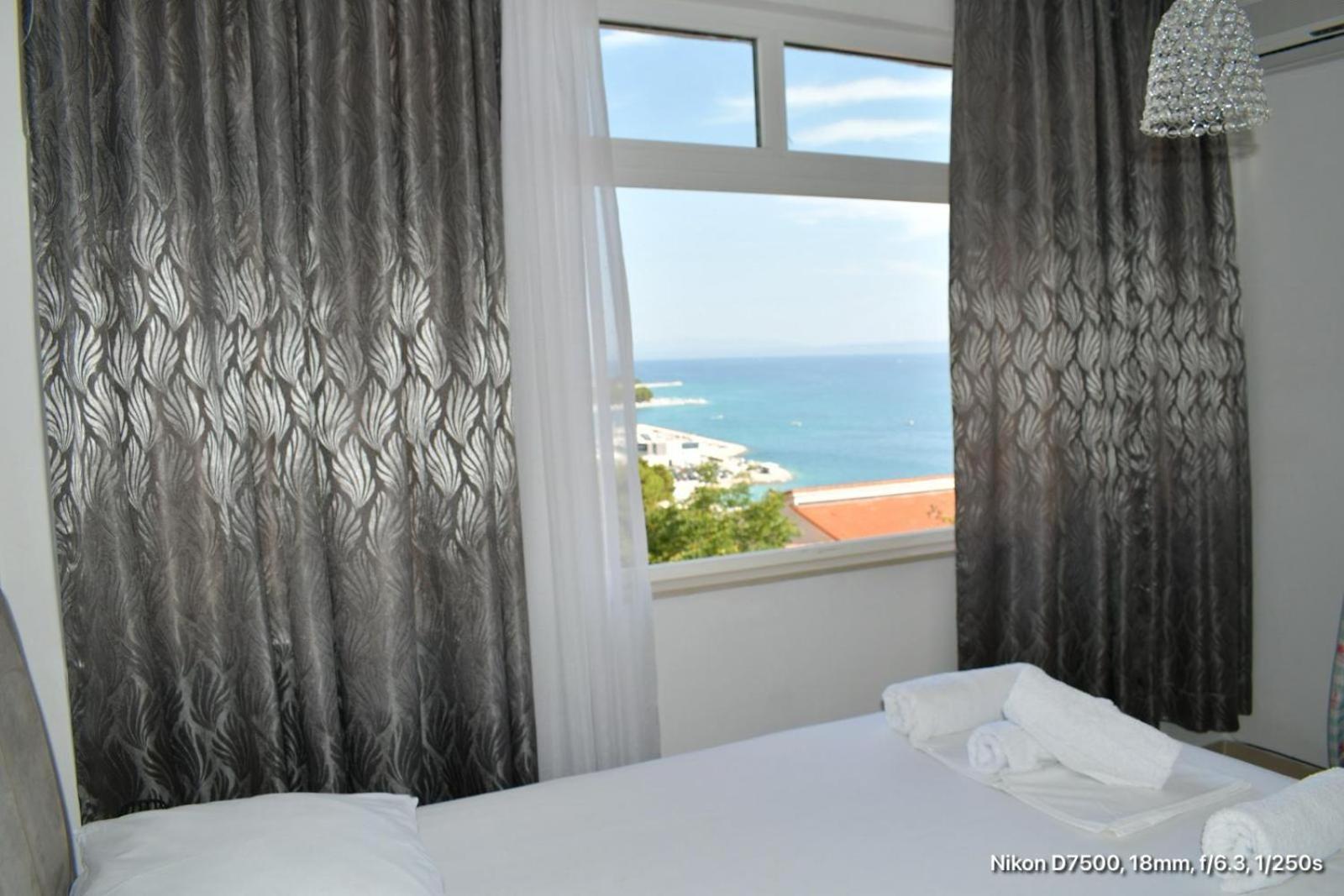 Apartment with Sea View photo 2