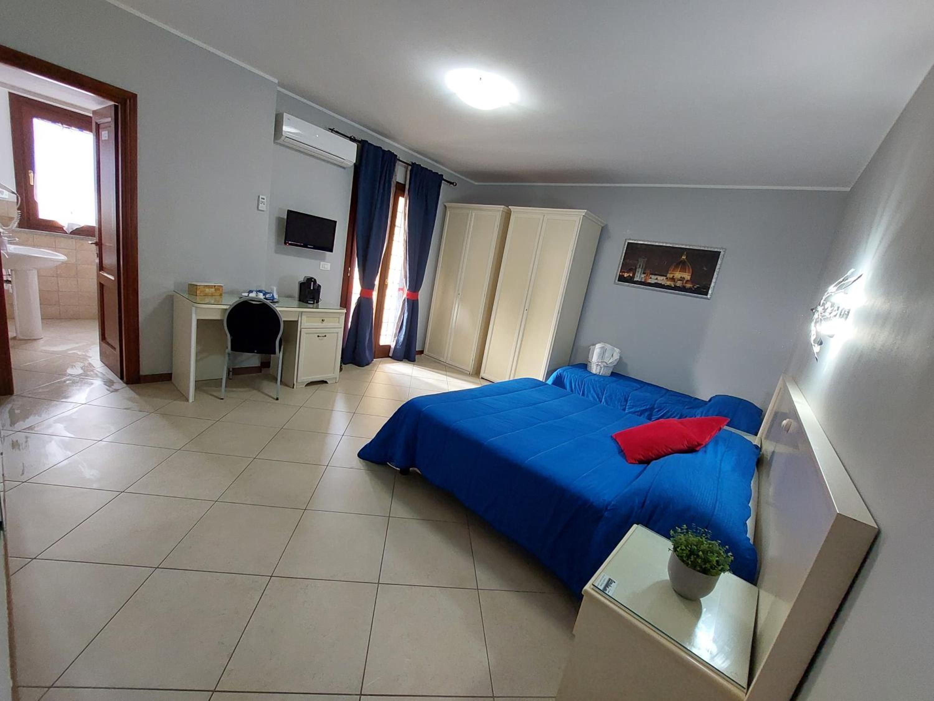 Triple Room with Balcony photo 1