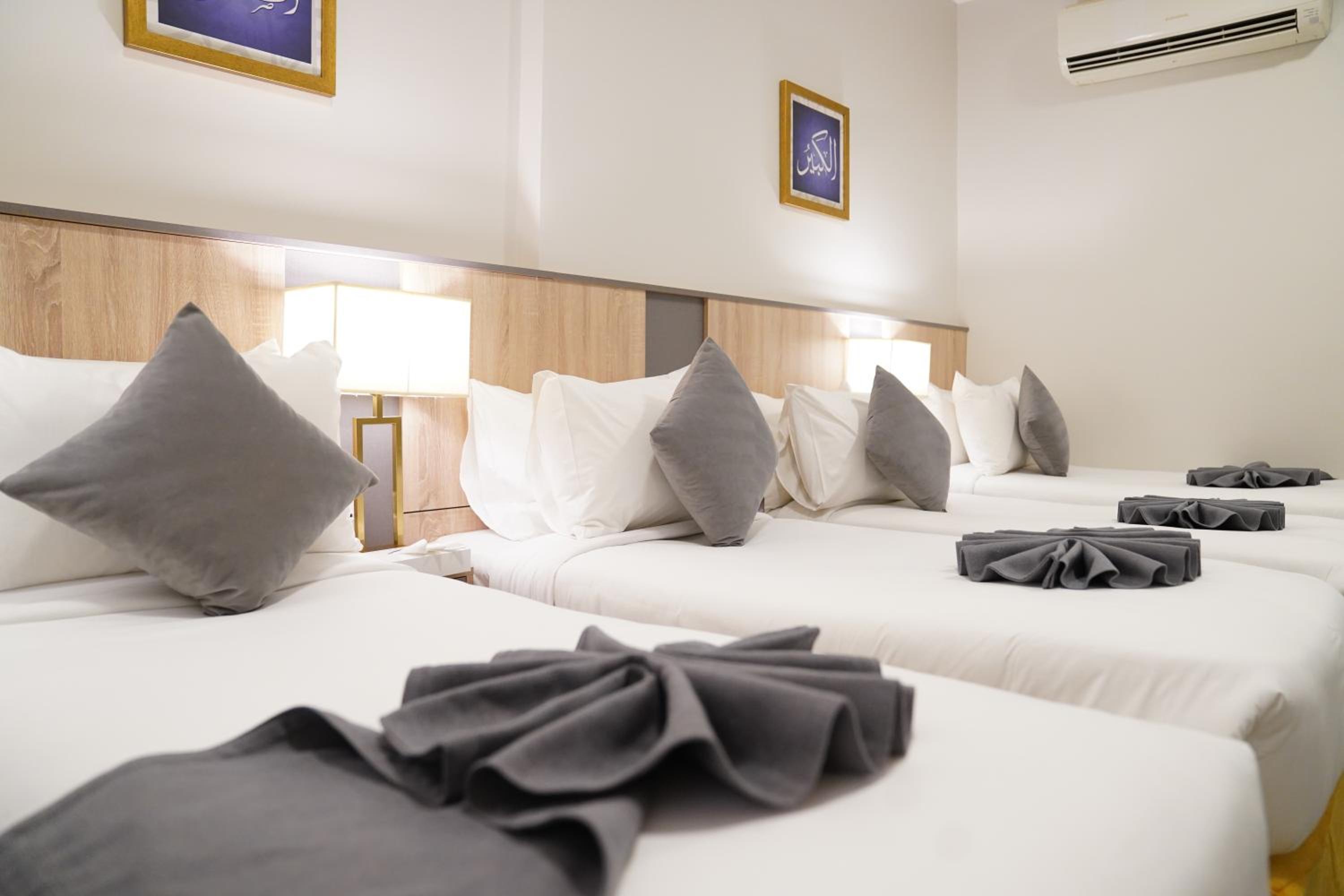 Standard Quadruple Room - Photo 1