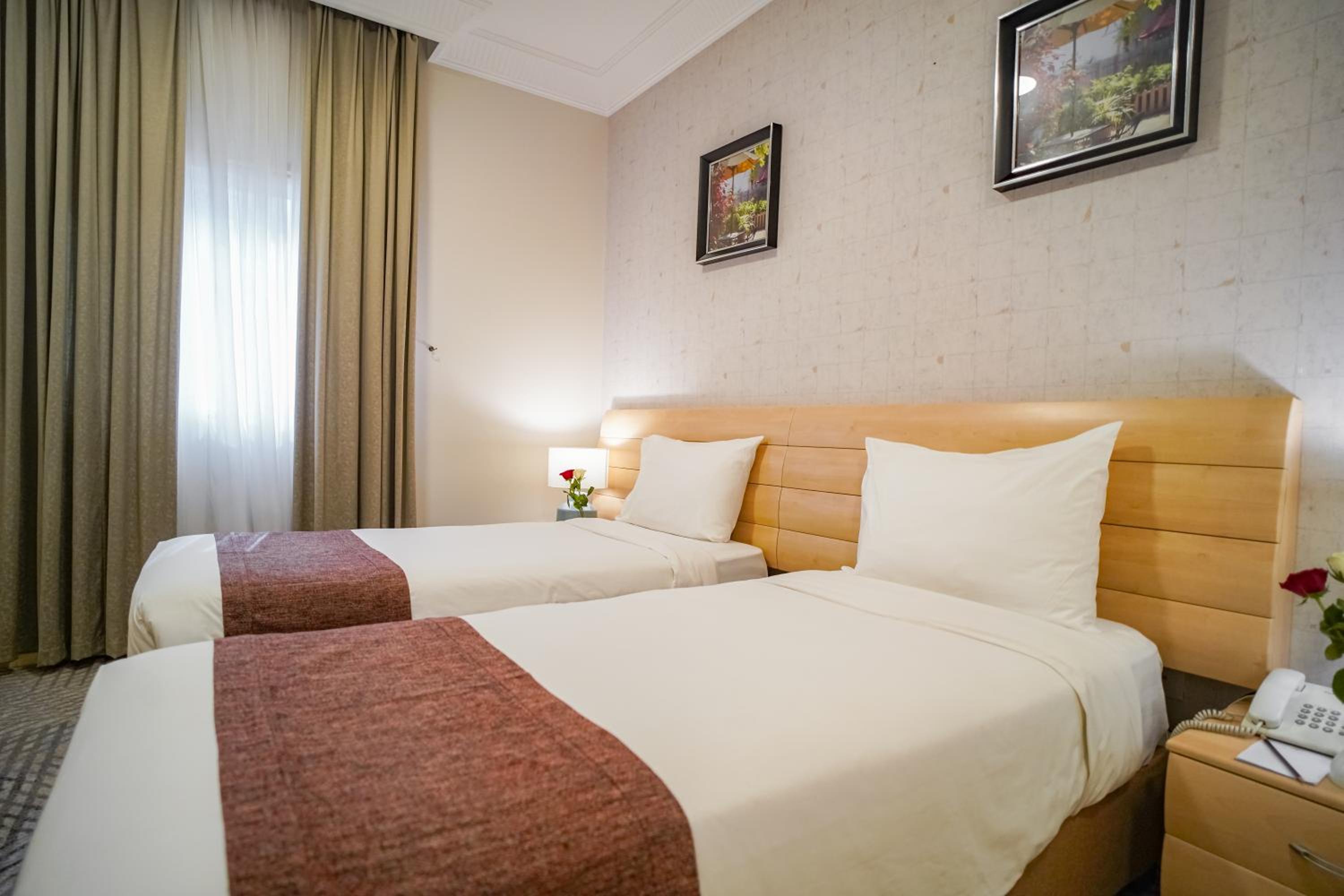 Standard Double or Twin Room - Photo 6