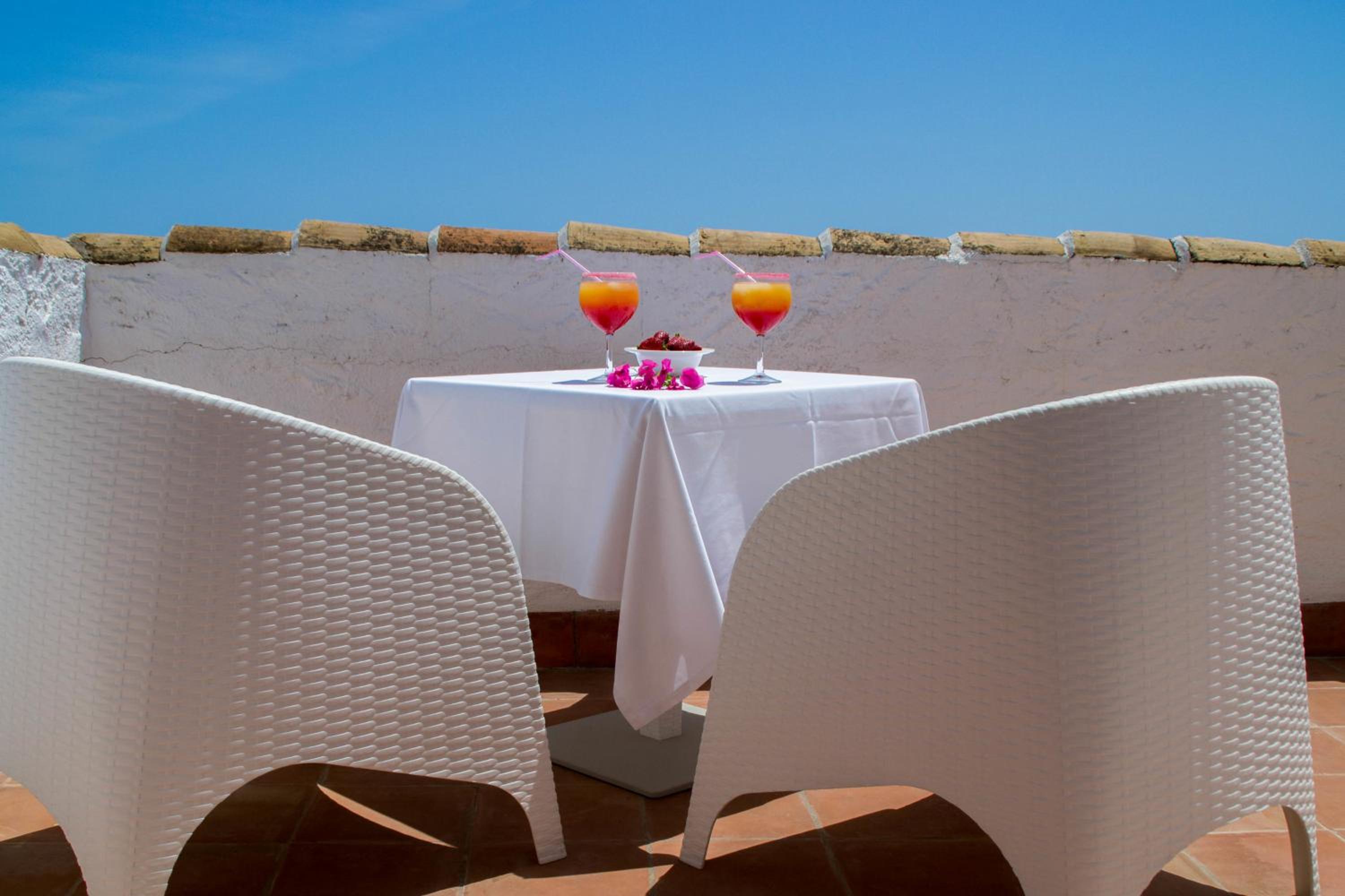 Double or Twin Room with Private Terrace and Sea View photo 3