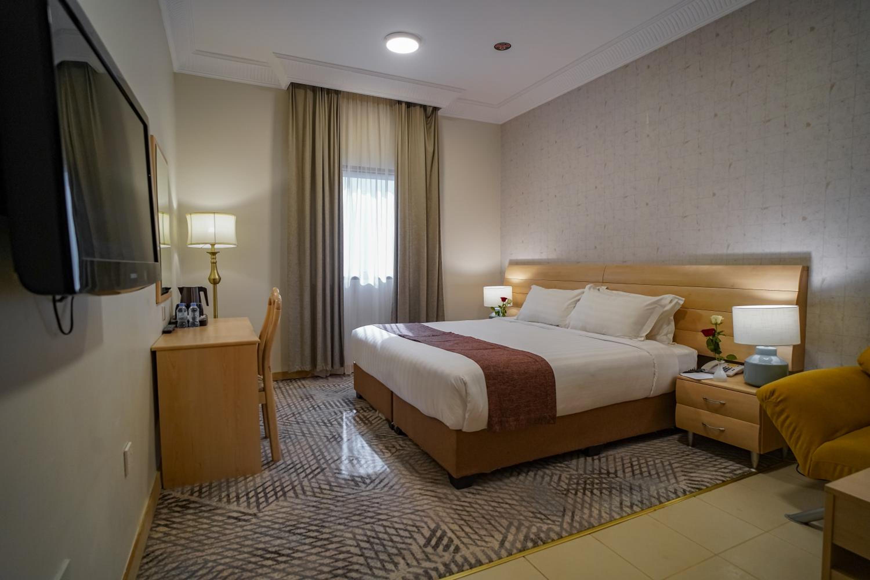 Standard Double or Twin Room - Photo 11