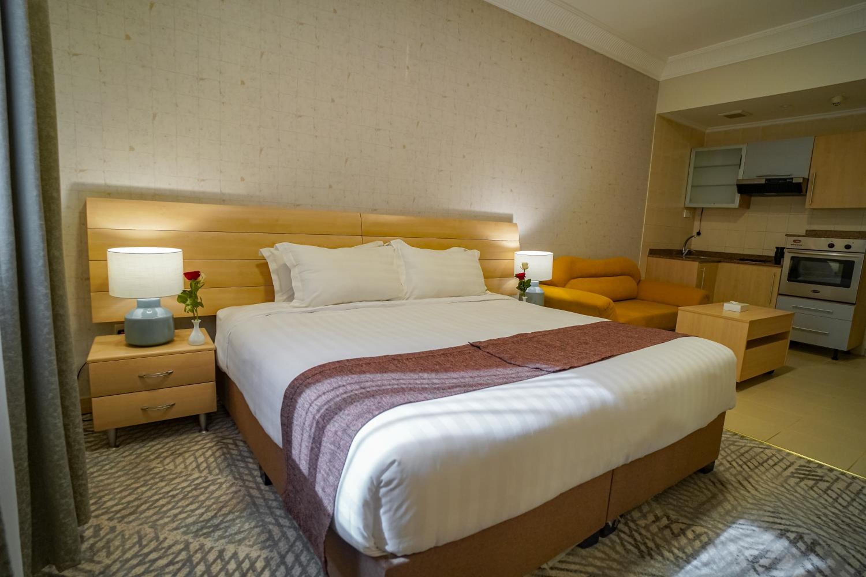 Standard Double or Twin Room - Photo 10