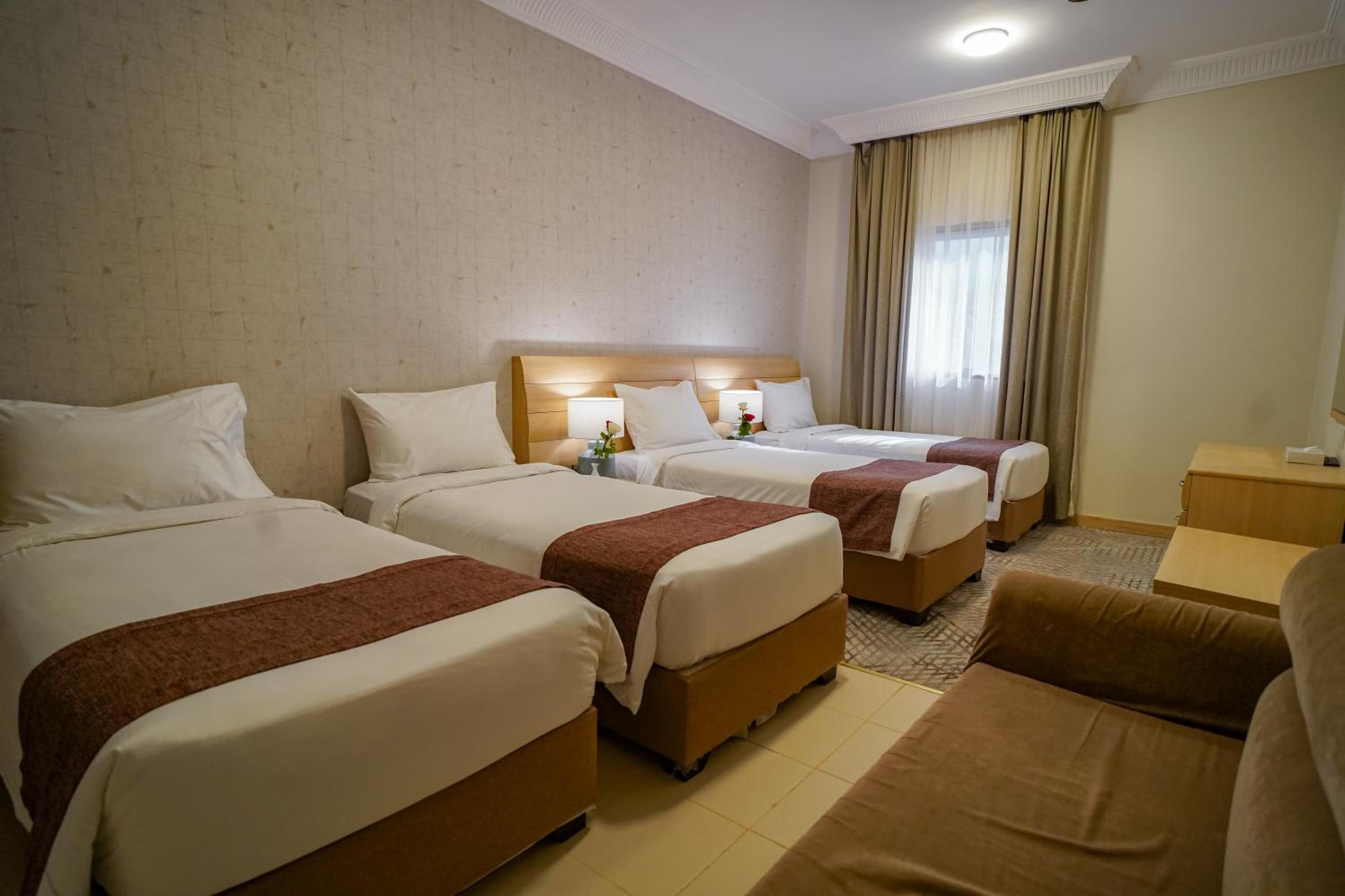 Standard Quadruple Room - Photo 5