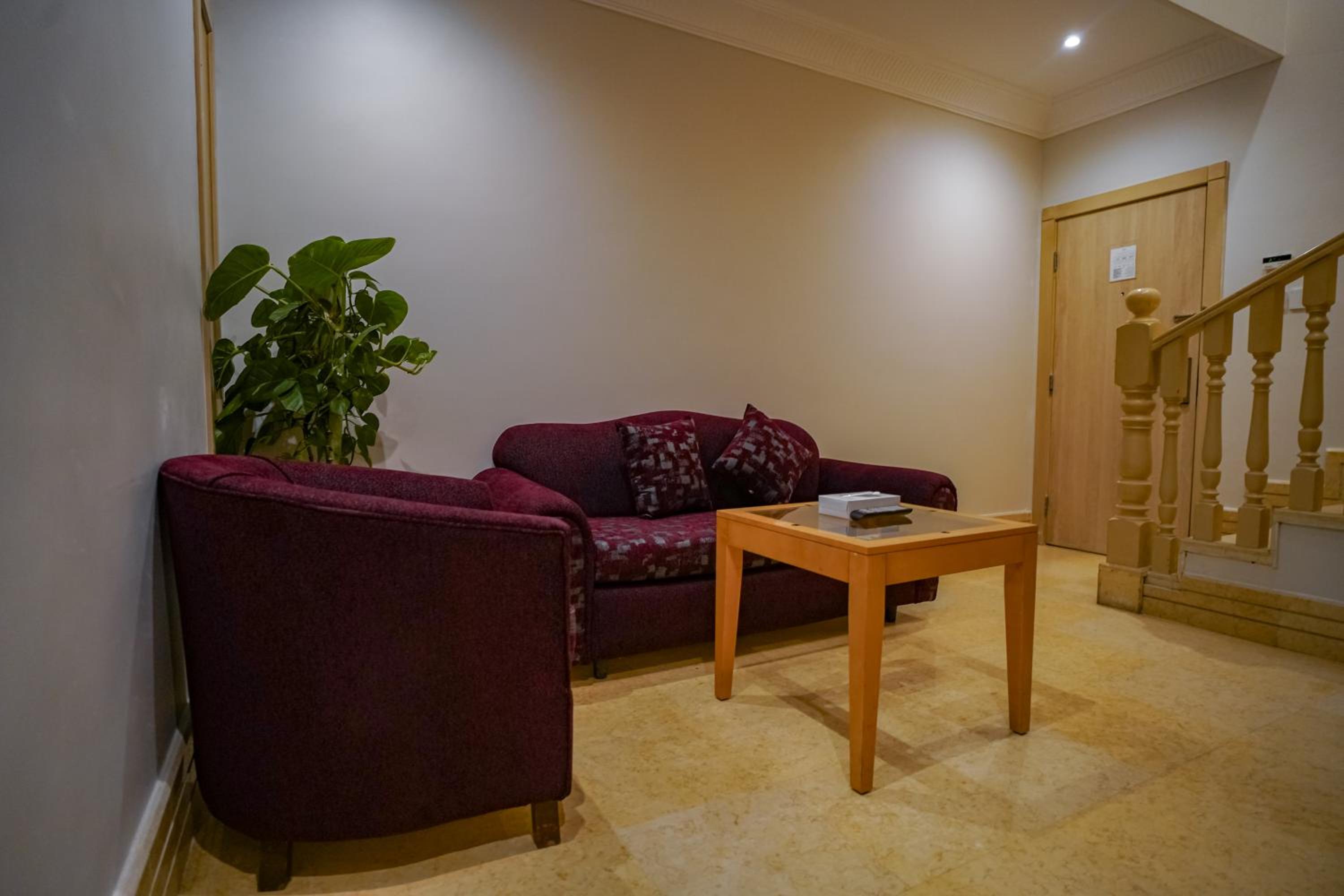 Villa - Photo 2