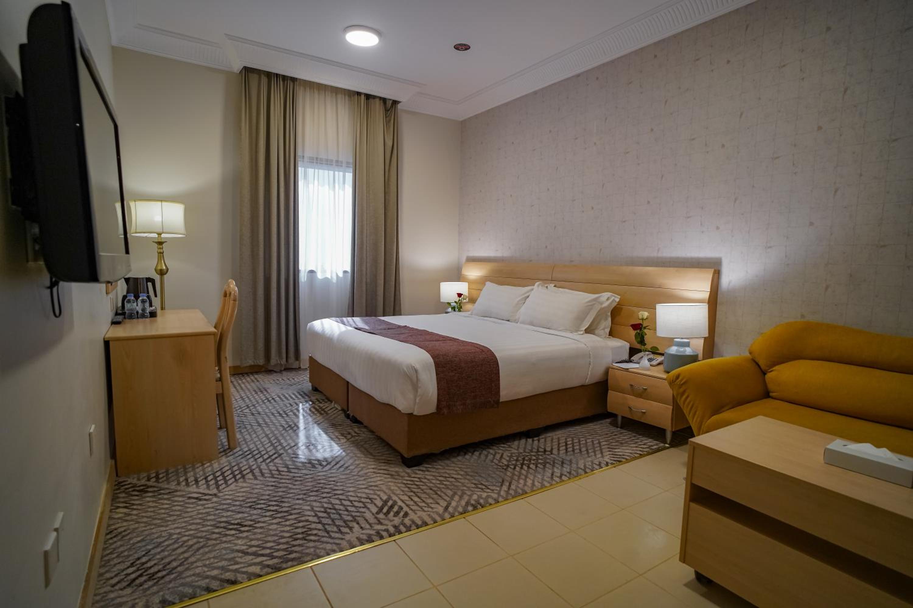 Standard Double or Twin Room - Photo 8