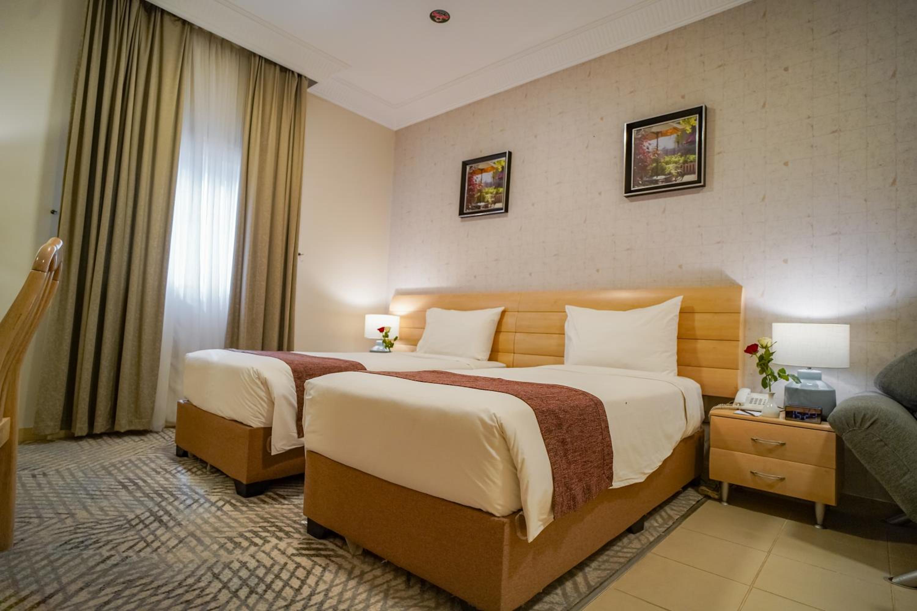 Standard Double or Twin Room - Photo 14
