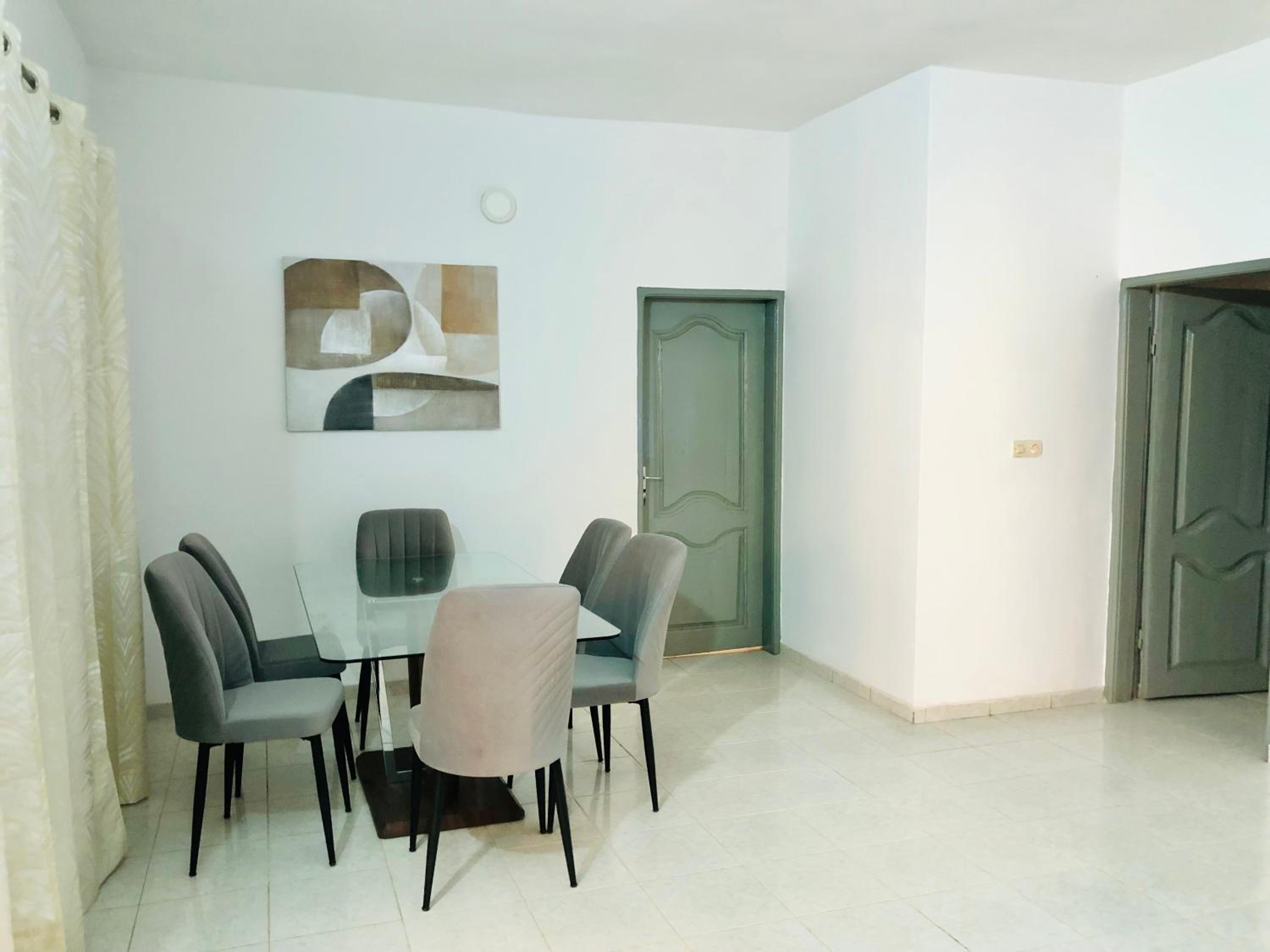 Apartment With Balcony photo 2
