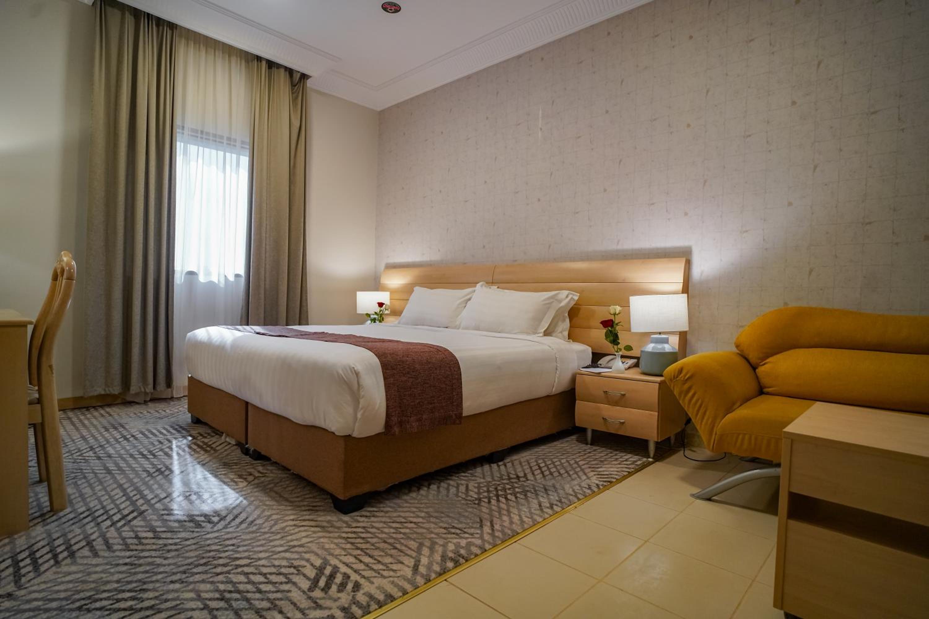 Standard Double or Twin Room - Photo 7