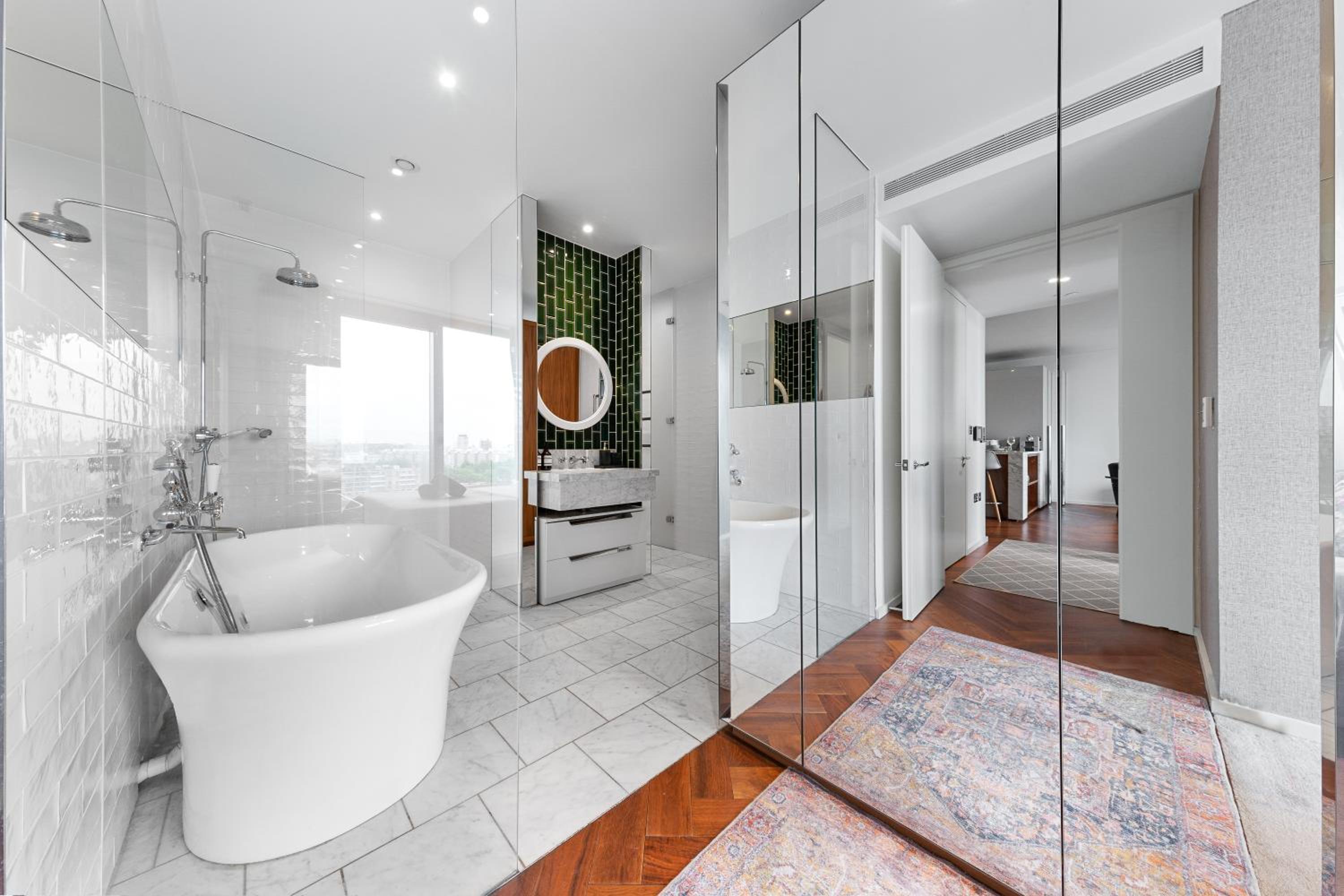 Two-Bedroom Apartment with River View photo 3