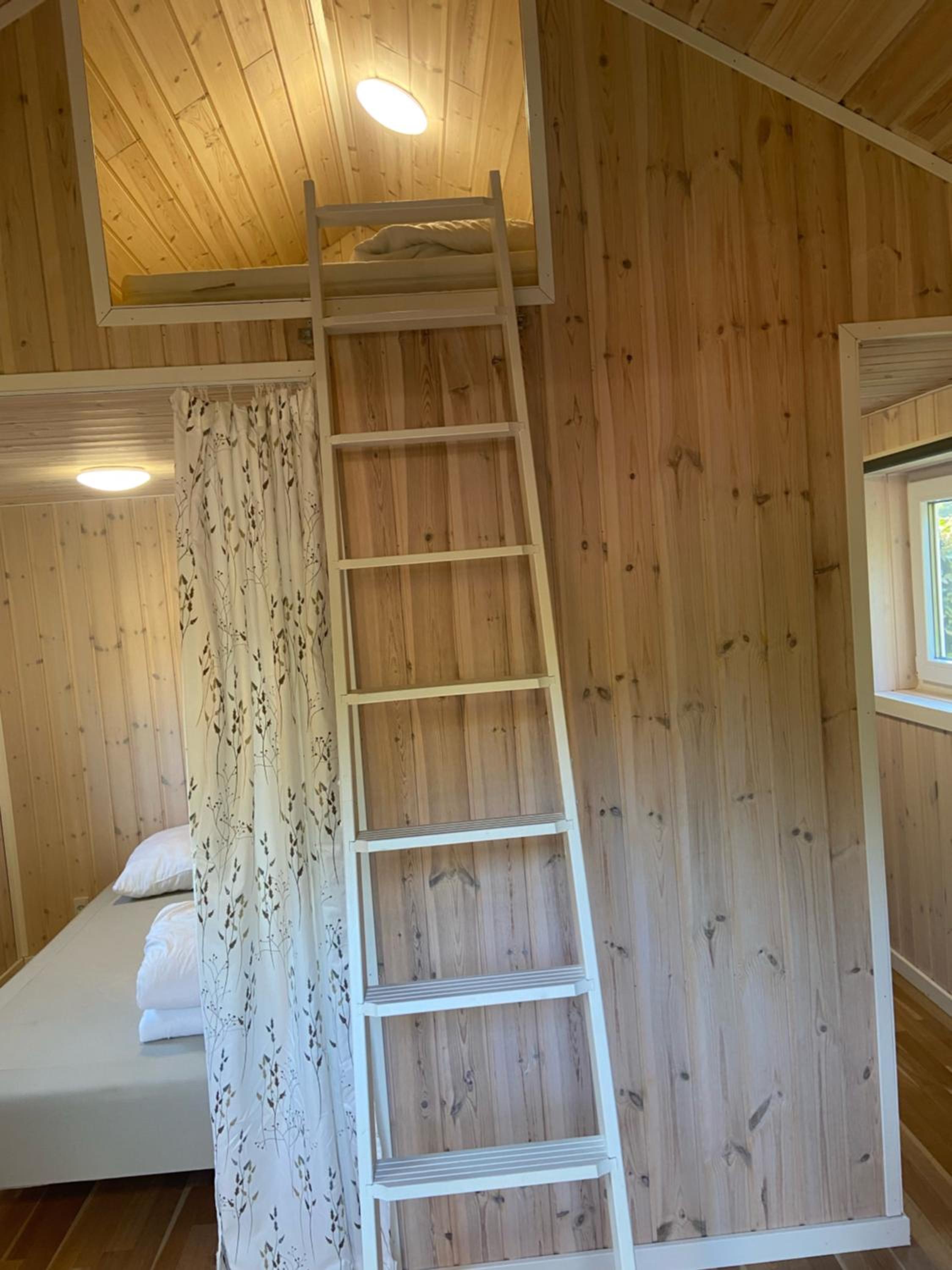 Cottage - Photo 1