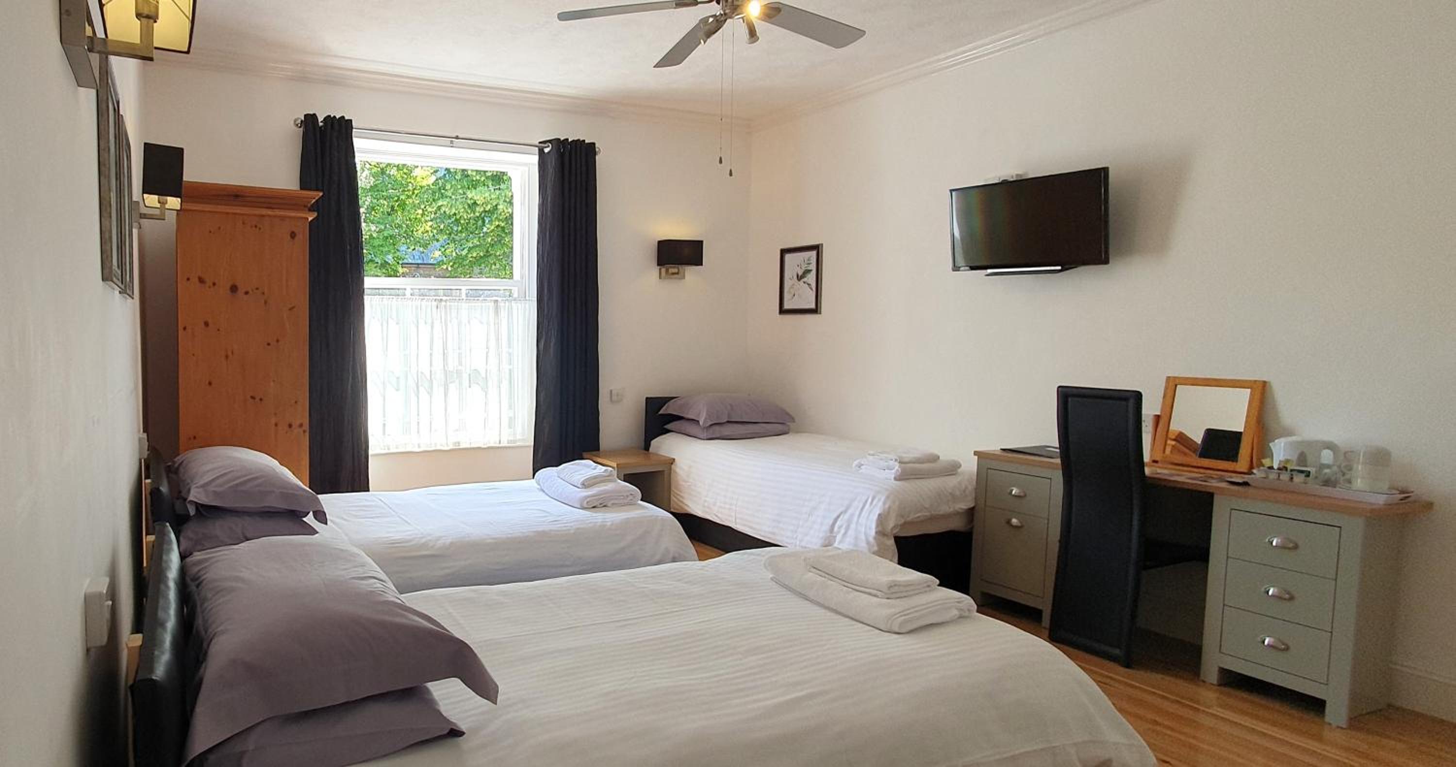 Triple Room - Photo 6