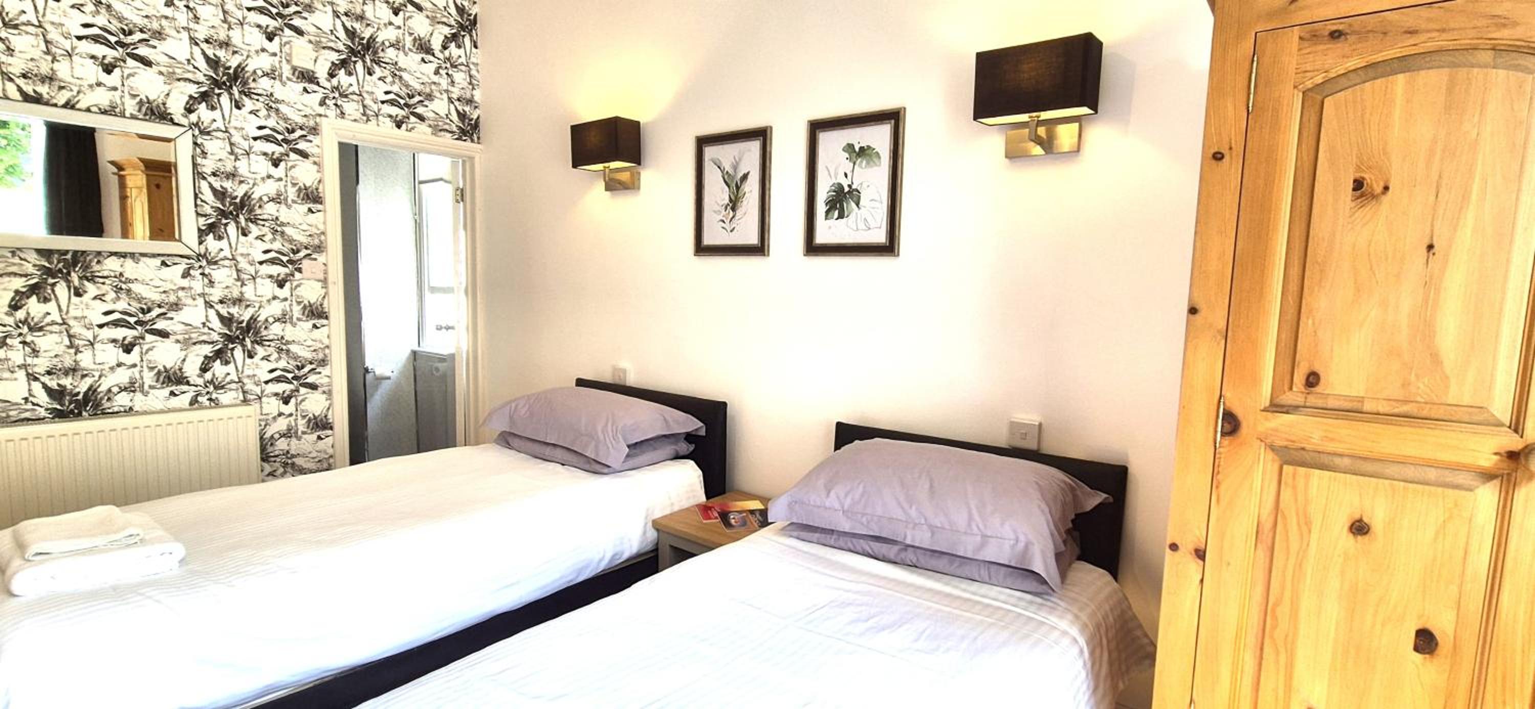 Triple Room - Photo 13