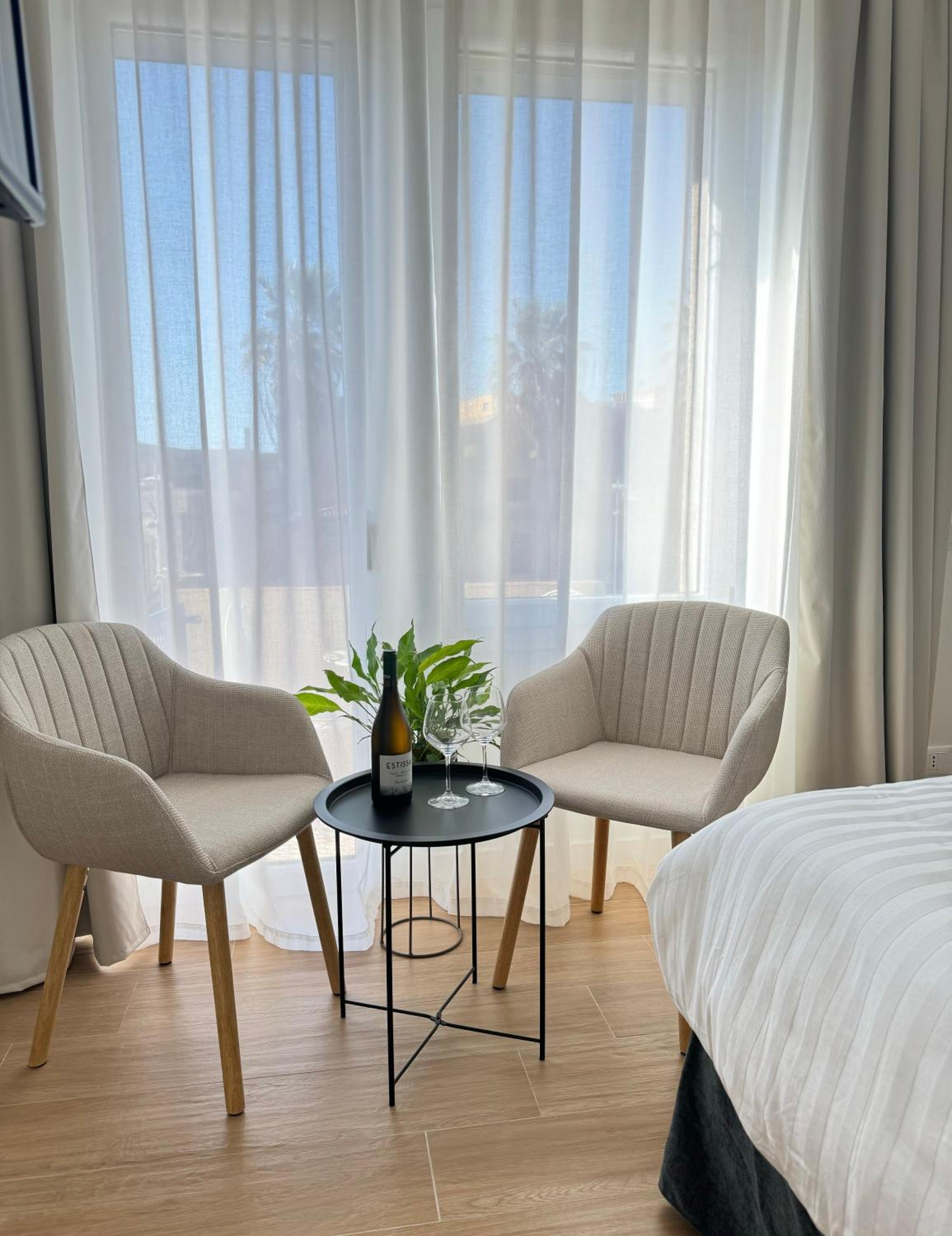 Double Room with Balcony photo 3