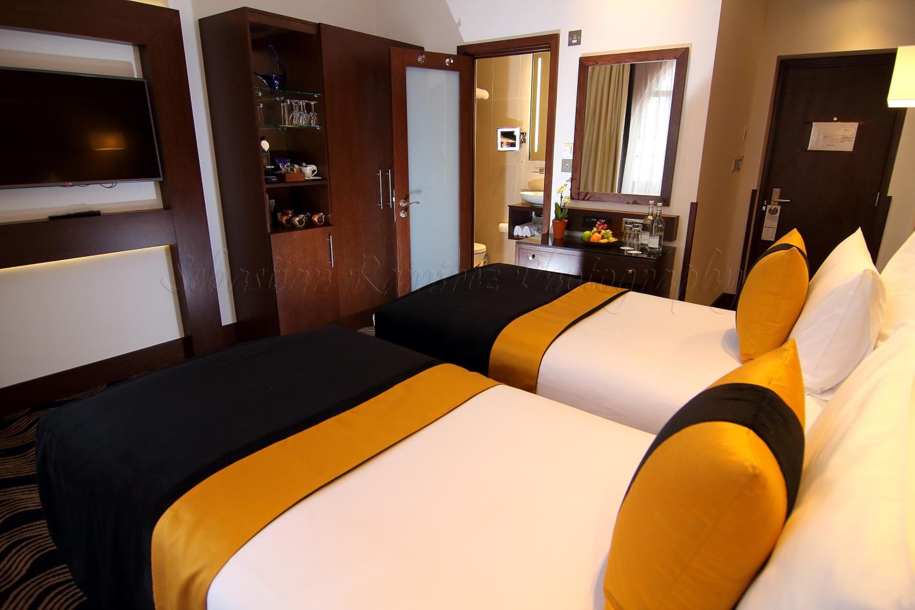 Premier Twin Room photo 3