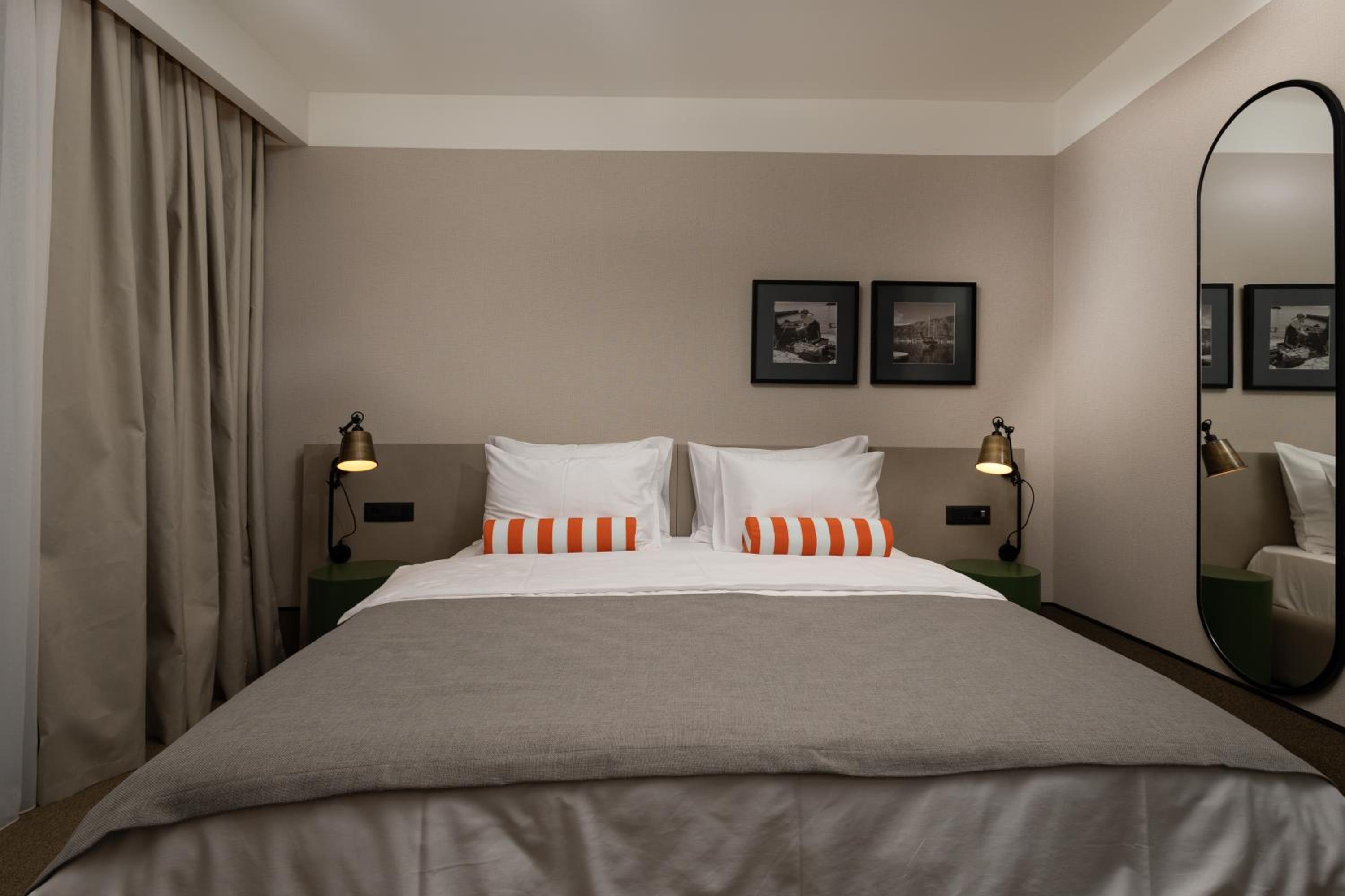 Standard Double or Twin Room photo 3