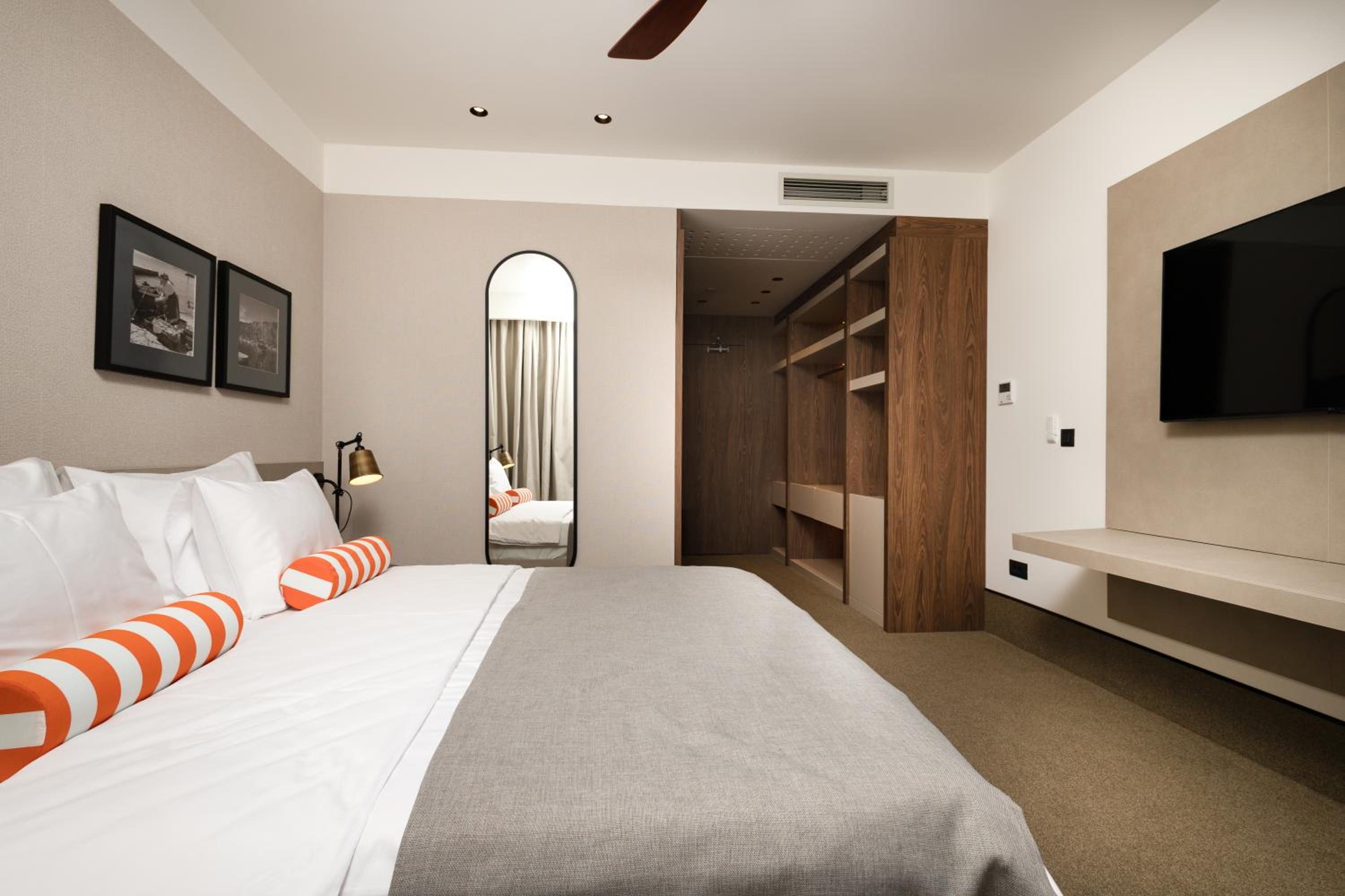 Standard Double or Twin Room photo 2