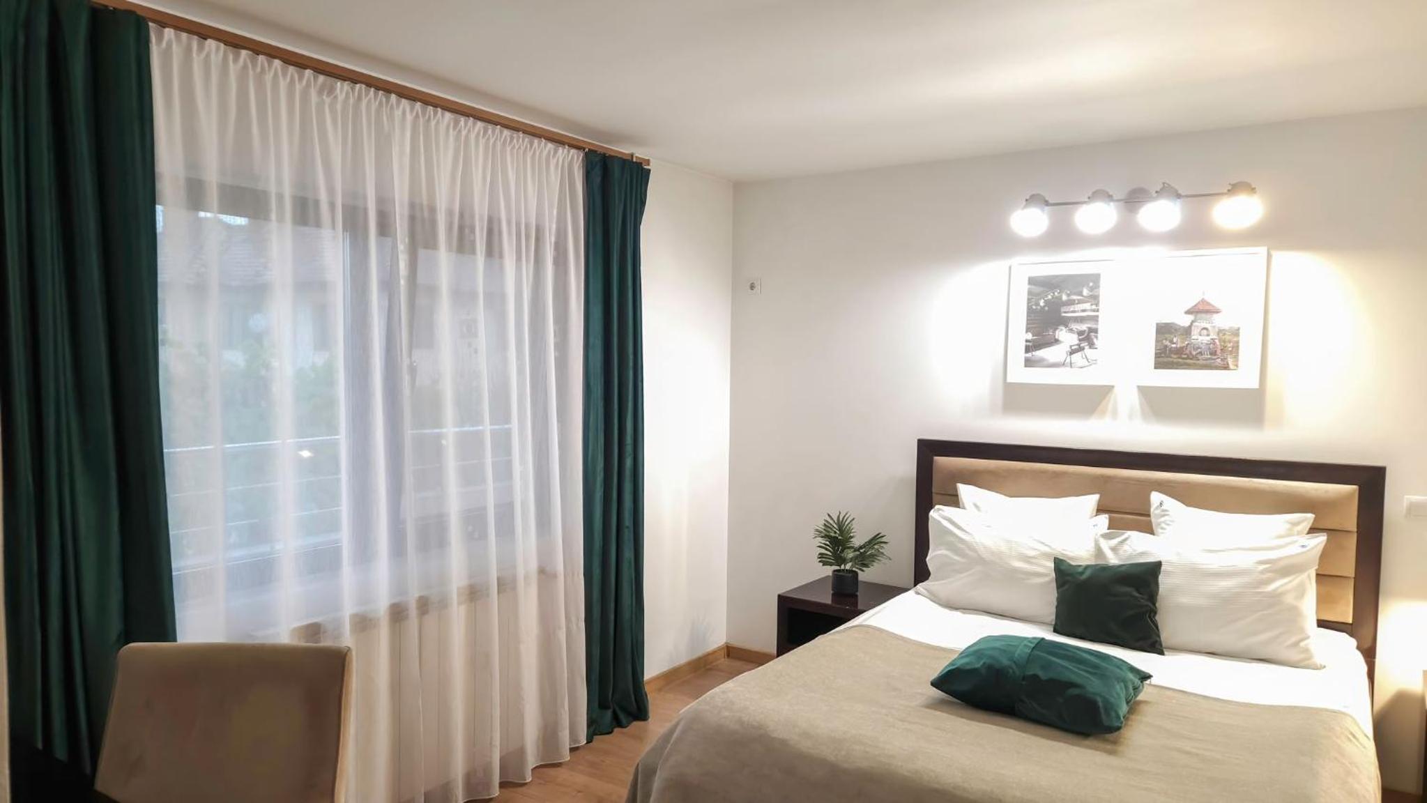 Double Room - Photo 28