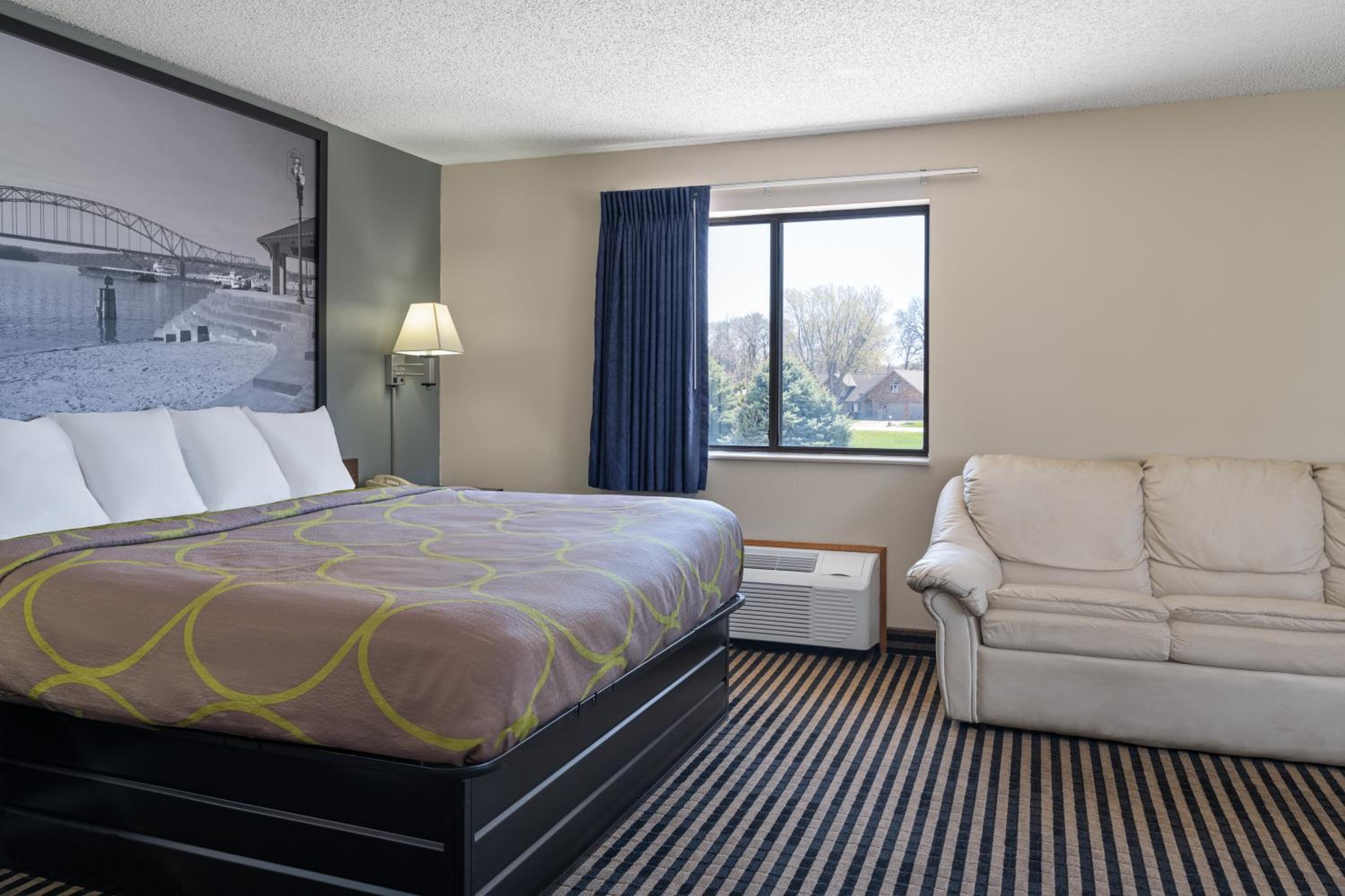Deluxe King Studio Suite - Non-Smoking - Photo 8