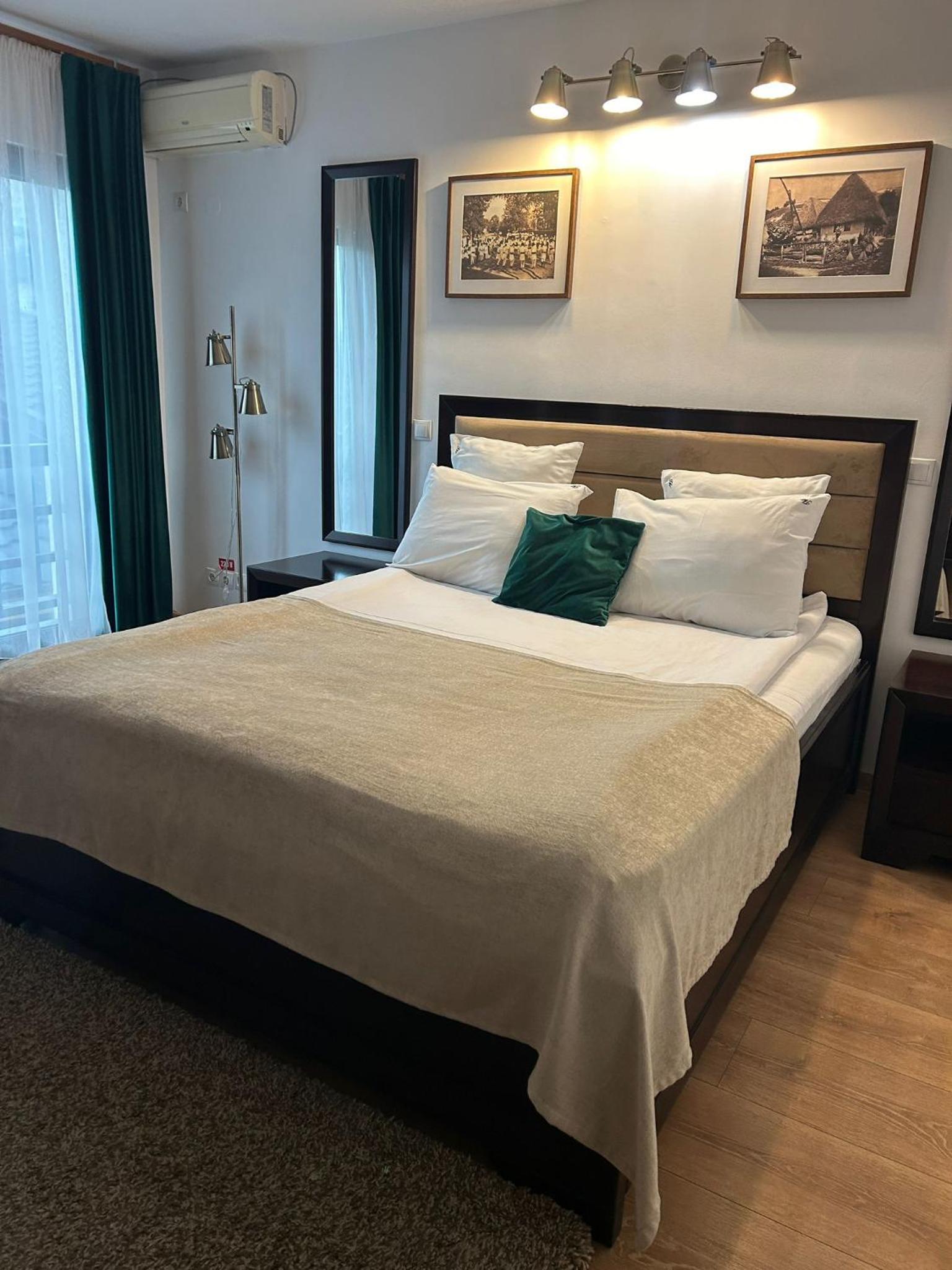 Double Room - Photo 31