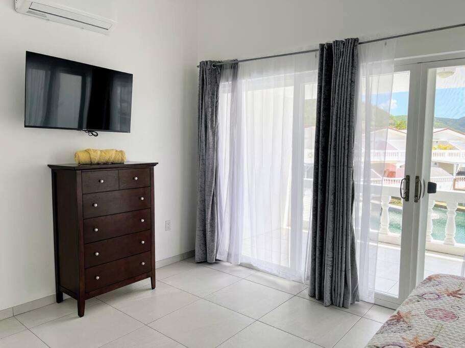 Two-Bedroom House photo 2