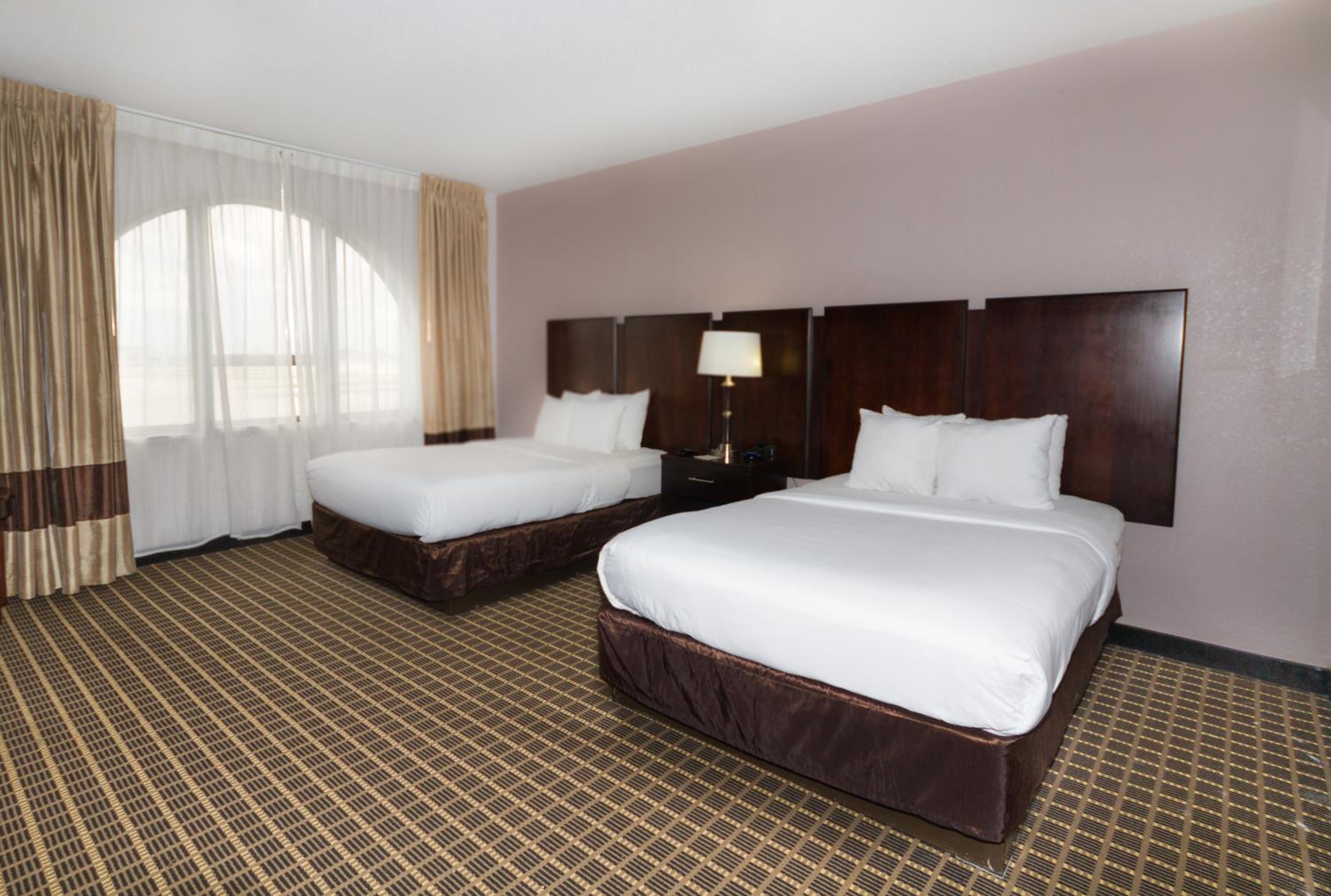 Double Room with Two Double Beds - Non-Smoking - Photo 4