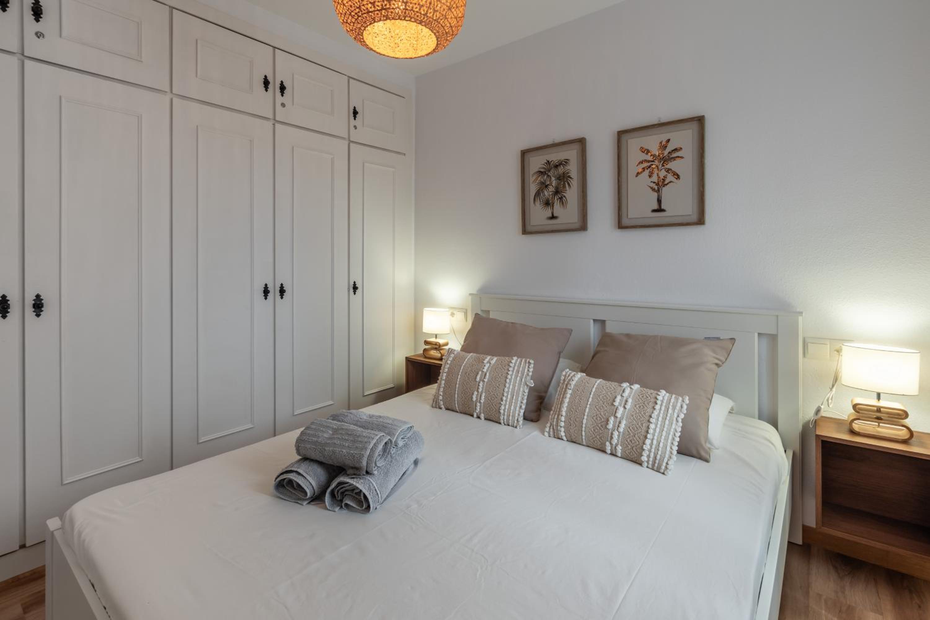 One-Bedroom Apartment - Photo 1