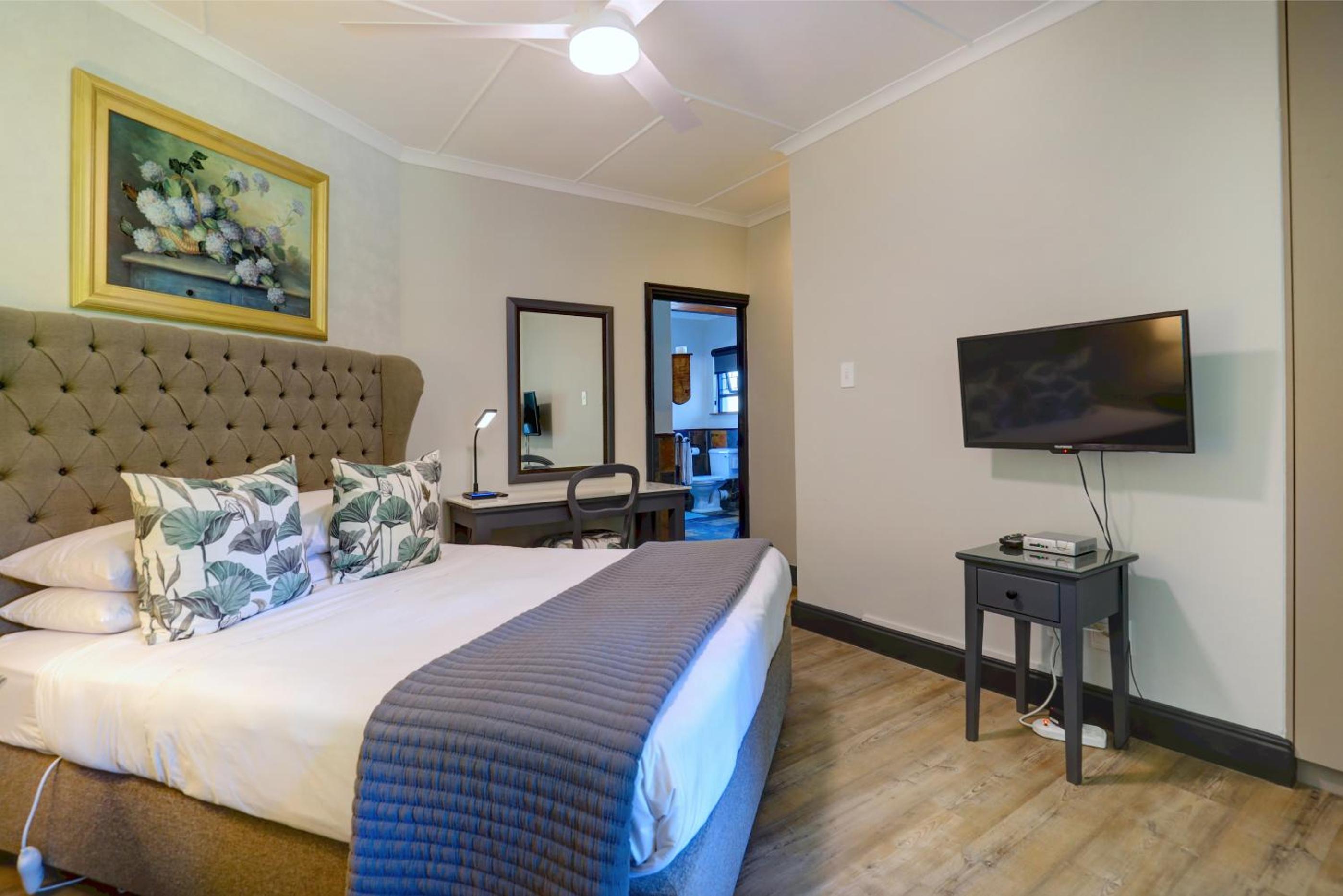 Queen Room - Photo 6