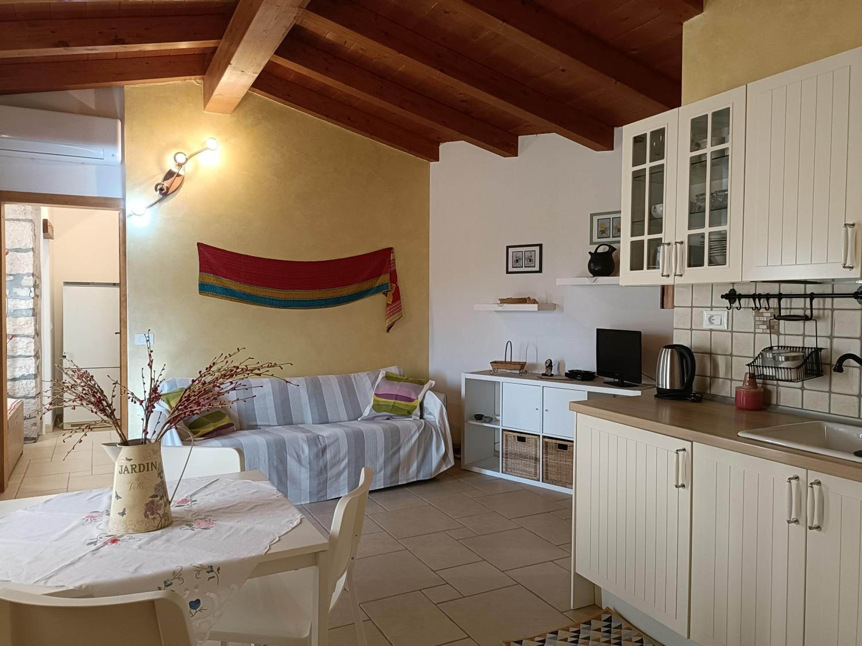 One-Bedroom House photo 1