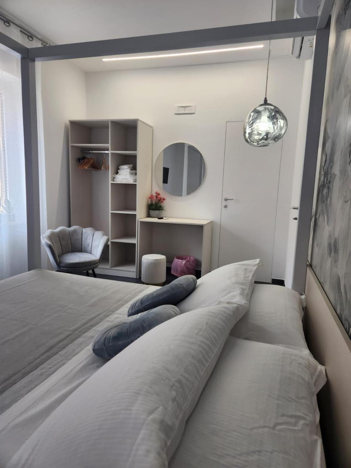 Deluxe King Room photo 3