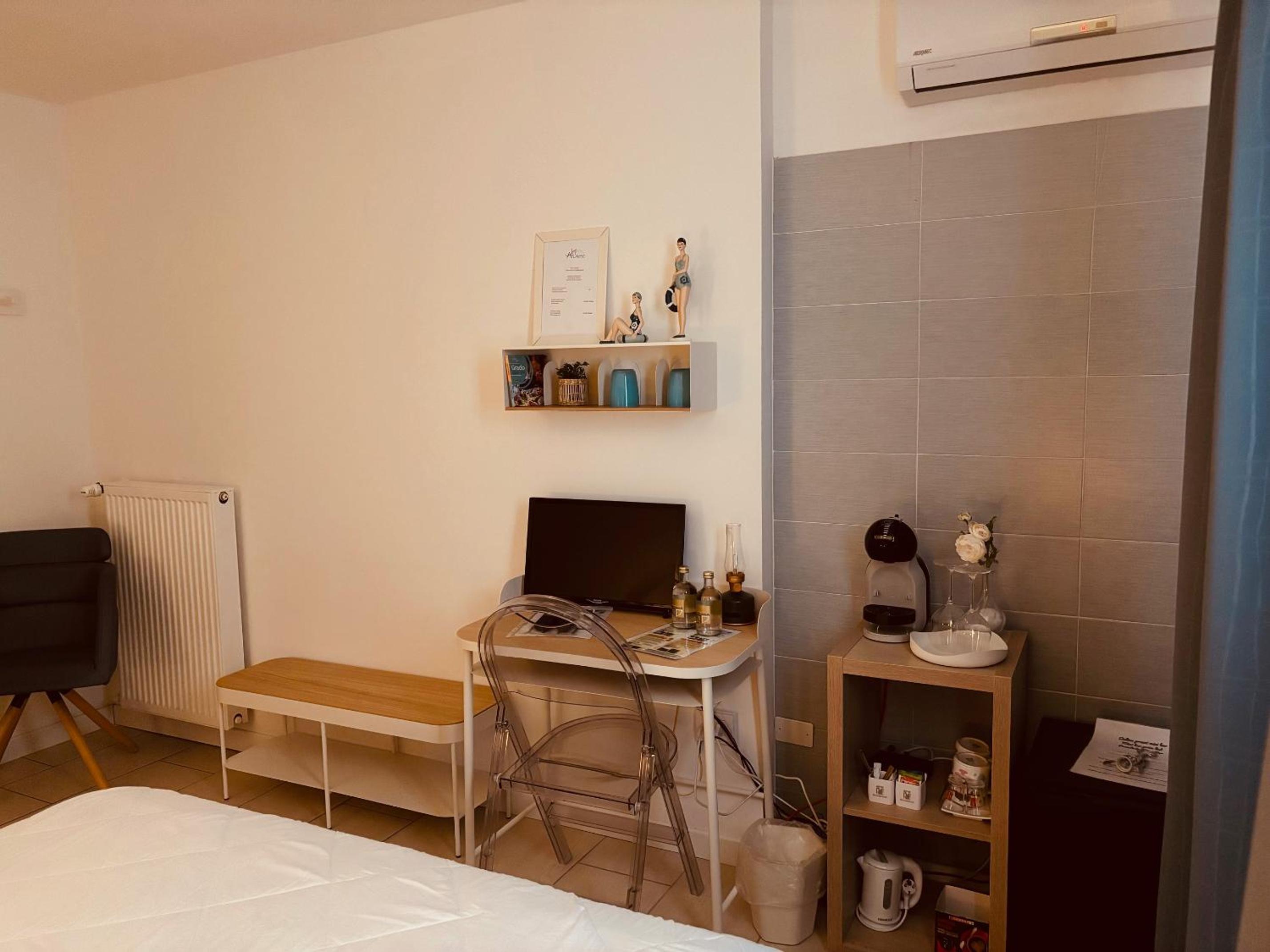 Double Room - Ground Floor photo 2