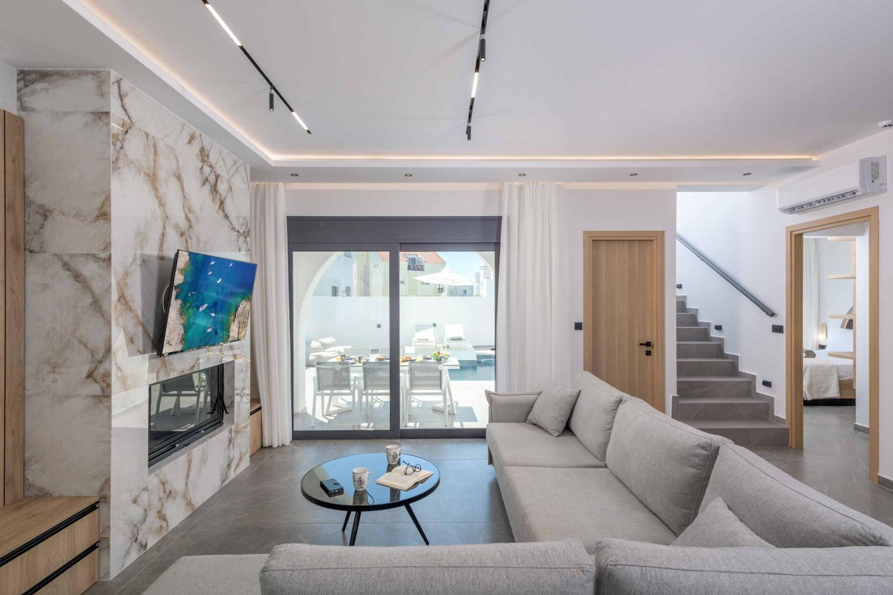 Villa photo 1
