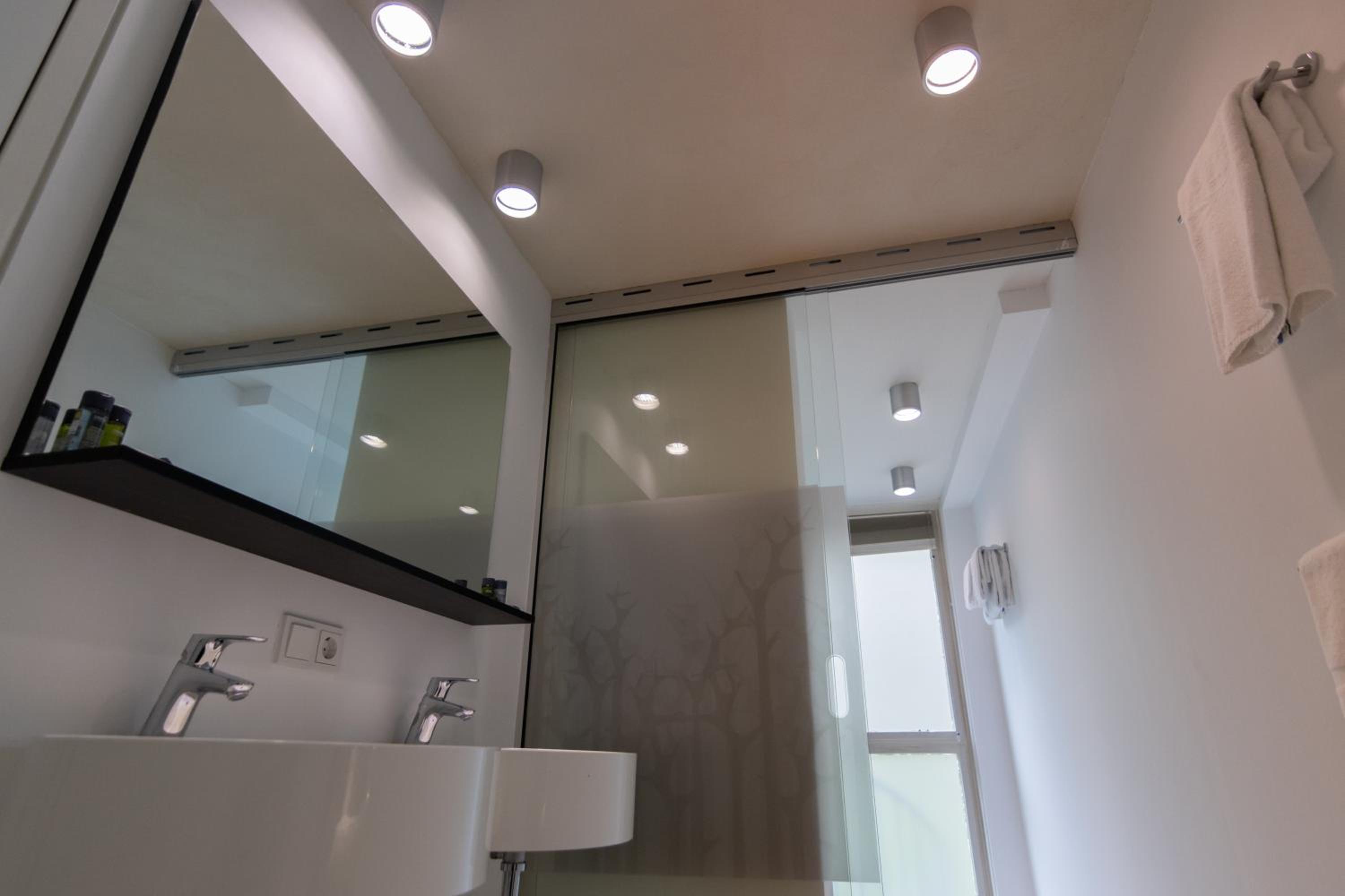 Comfort Double Room with Shower - Photo 2