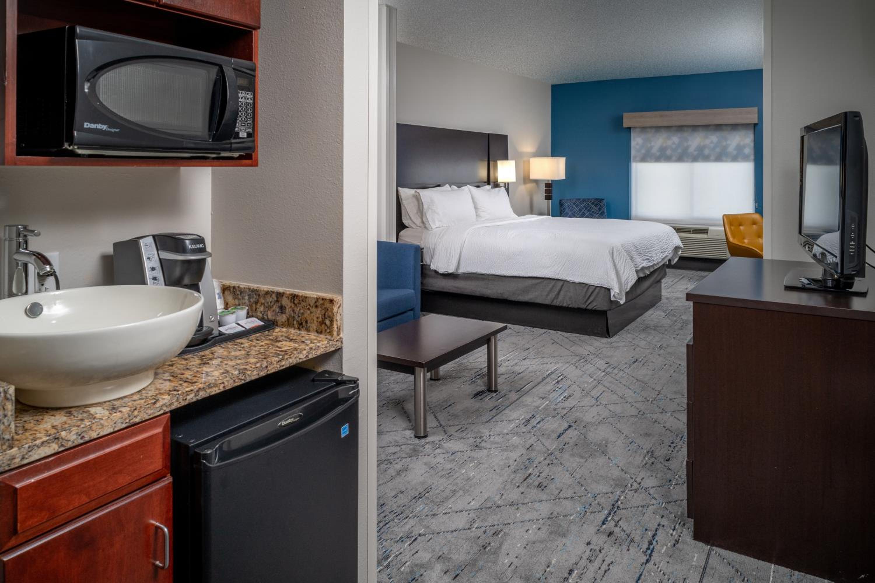 King Suite - Communication Accessible photo 1