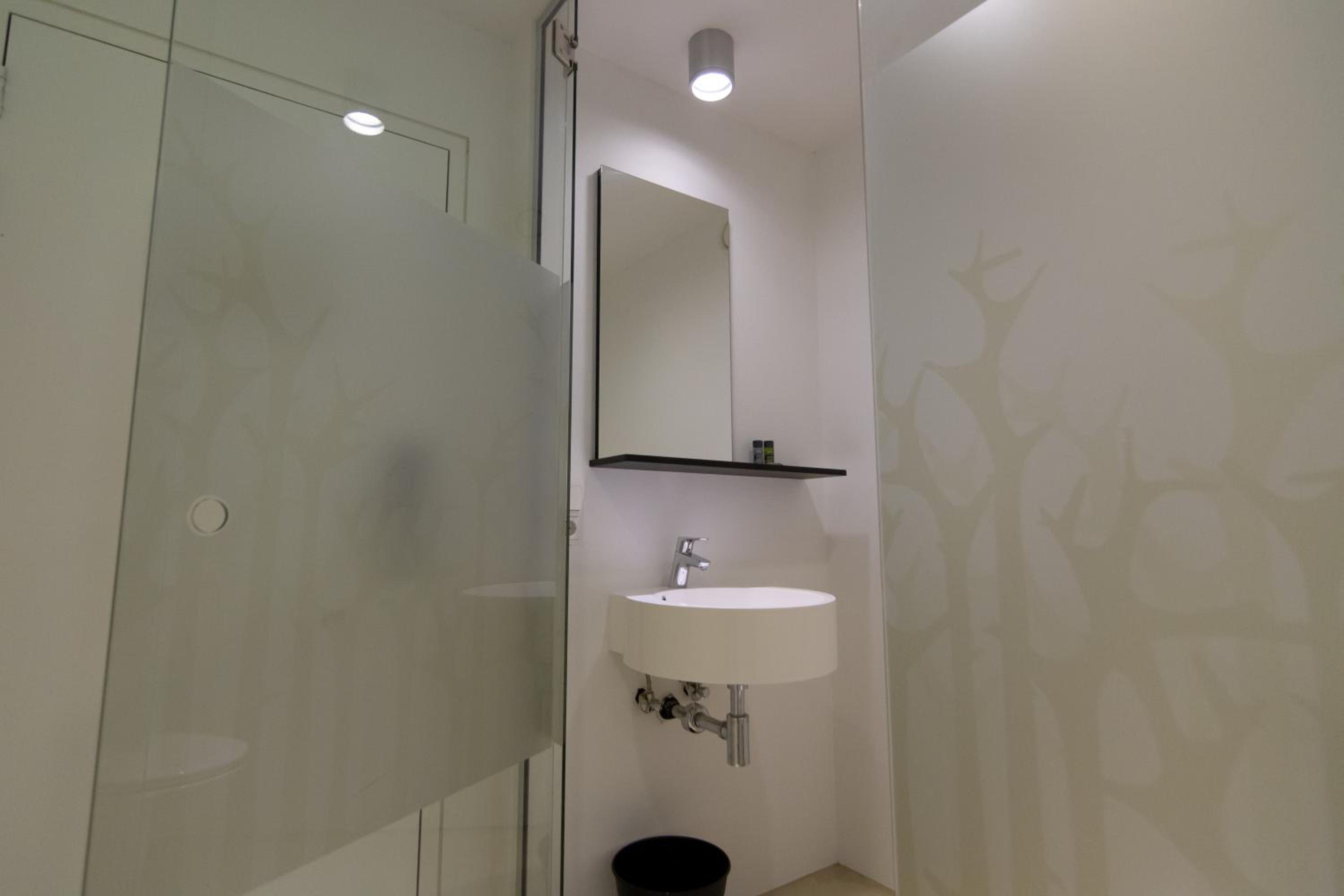 Comfort Double Room with Bath - Photo 4